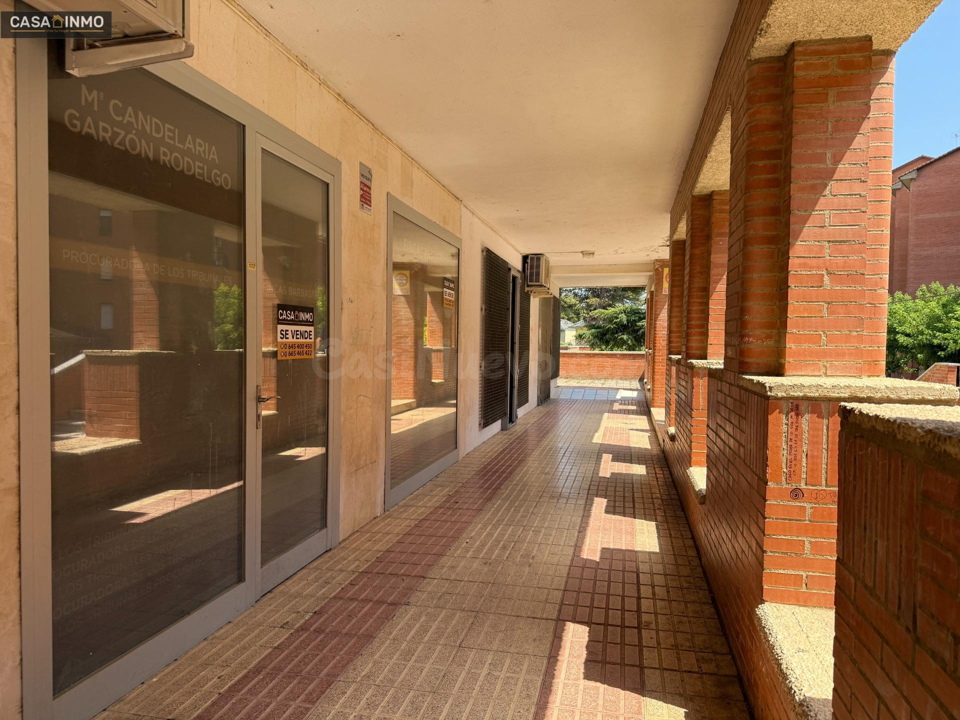 Oportunidad de Local Comercial Reformado en Barbastro - Posi - foto 3