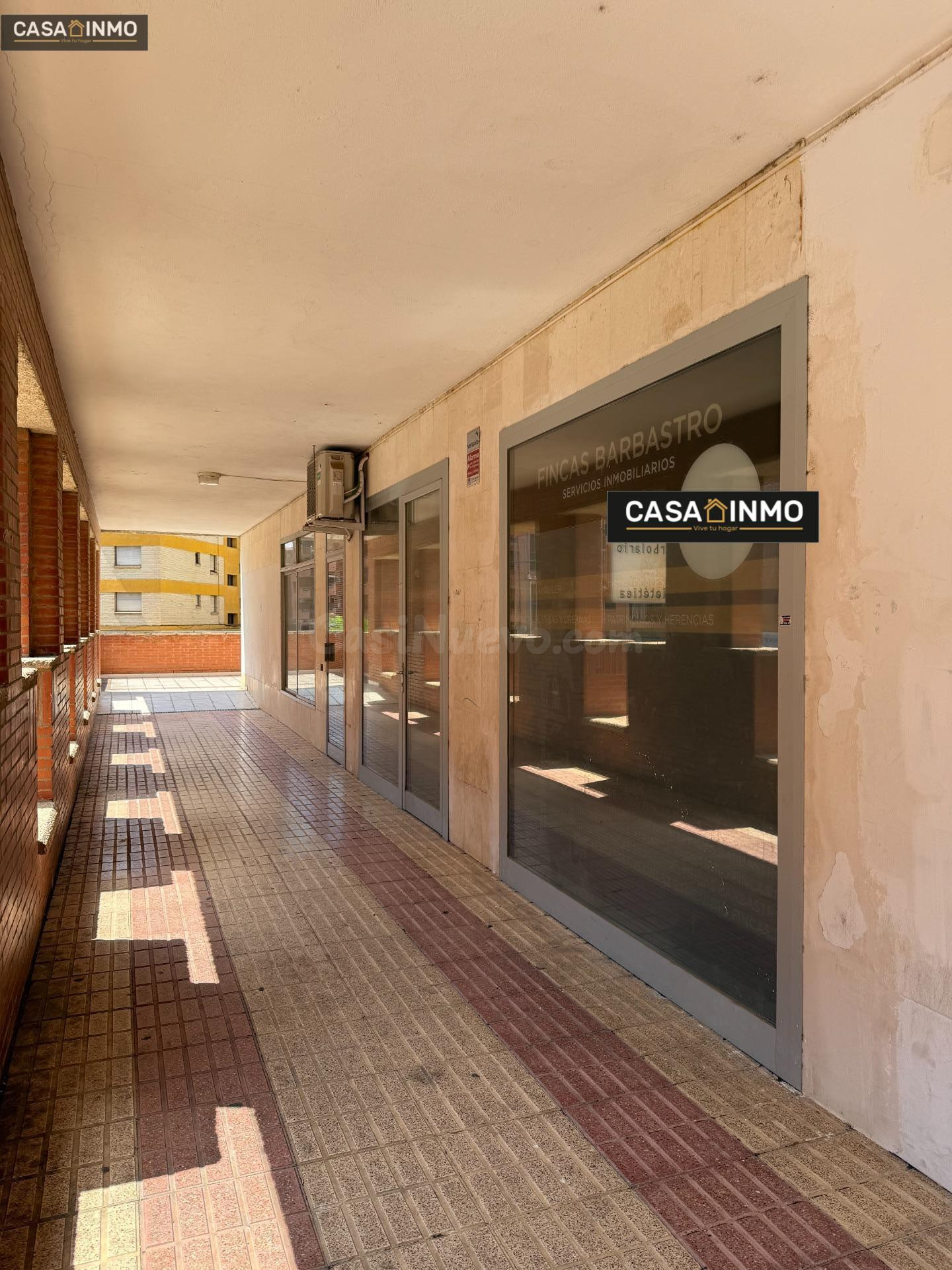 Oportunidad de Local Comercial Reformado en Barbastro - Posi - foto 4