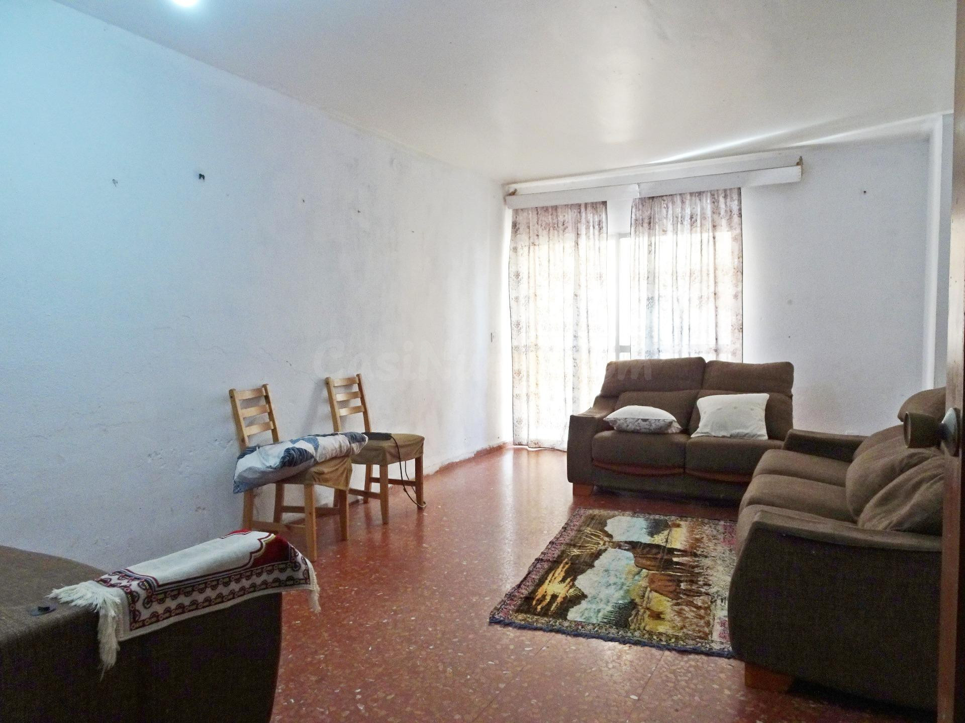 Gran piso de 4 dormitorios y terraza junto a Vialia  y estac
