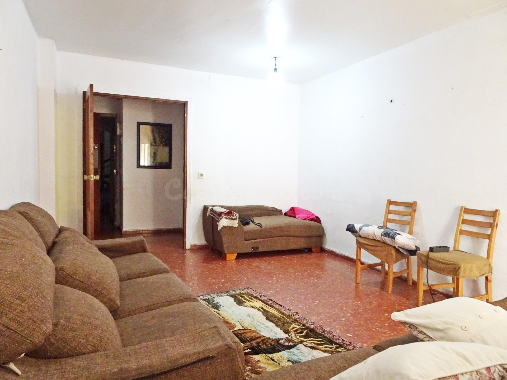 Gran piso de 4 dormitorios y terraza junto a Vialia  y estac - foto 4