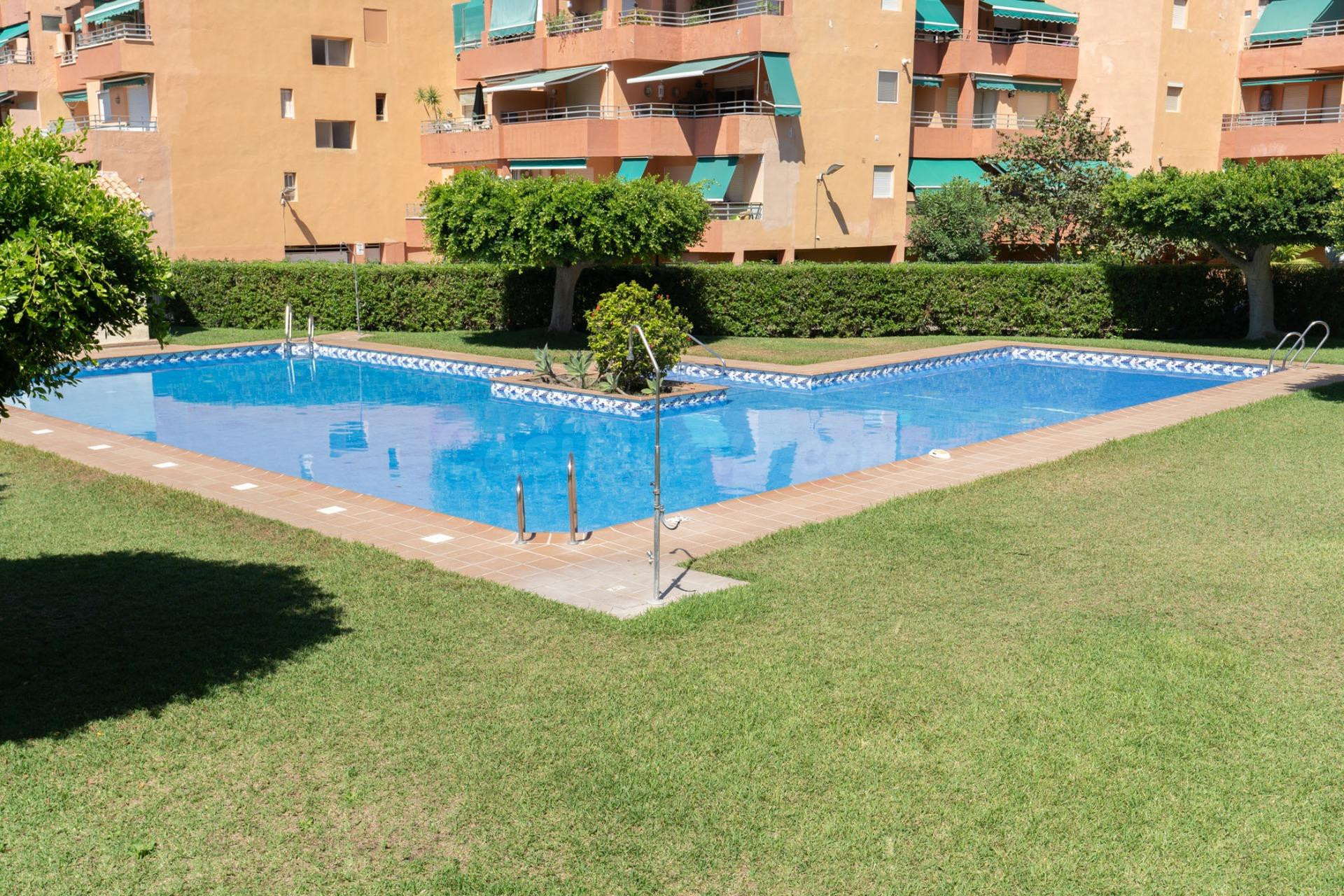 Venta de ÁTICO con plaza de APARCAMIENTO y TRASTERO en la Pl - foto 2