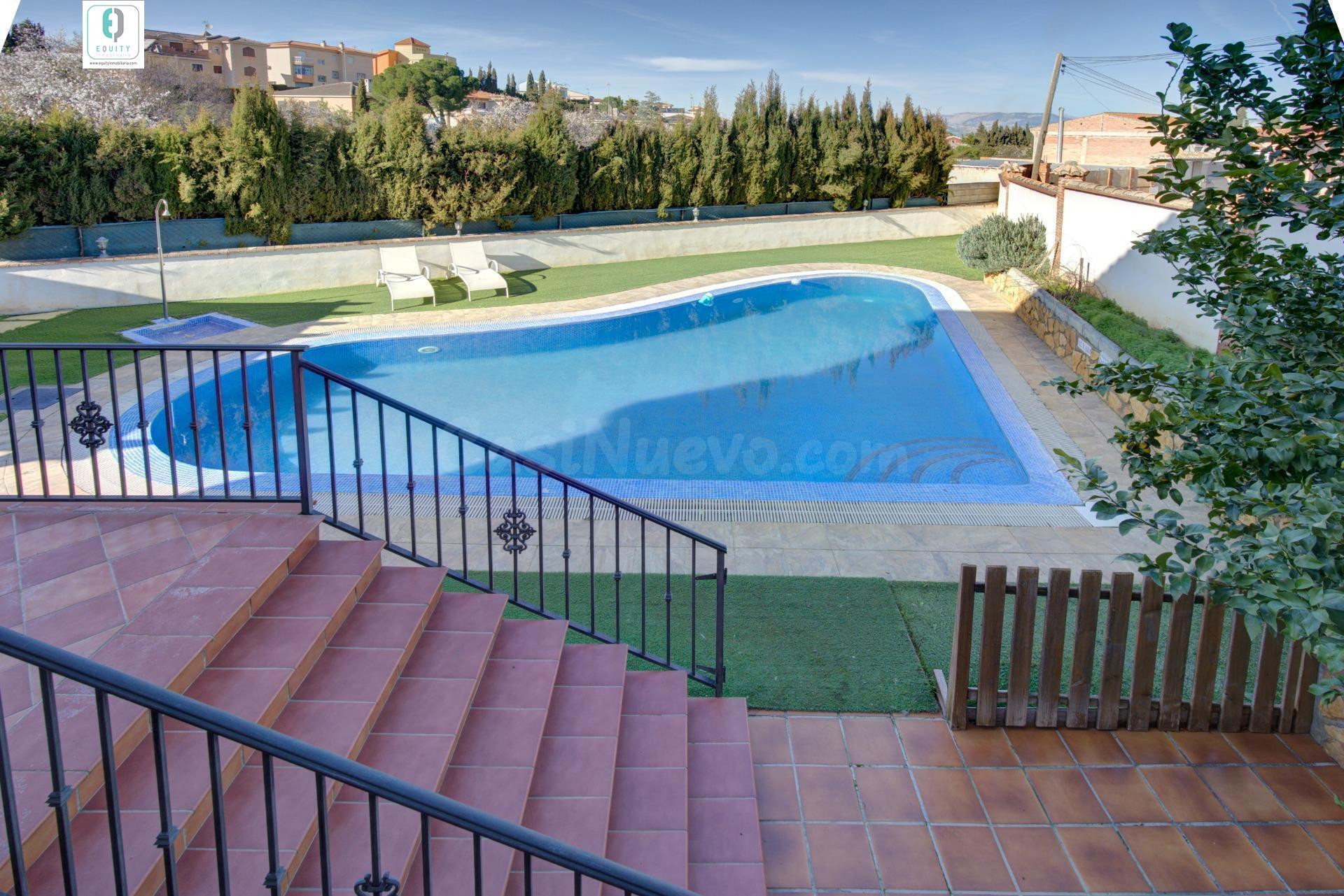 ESPECTACULAR CHALET CON PISCINA EN OTURA - foto 5