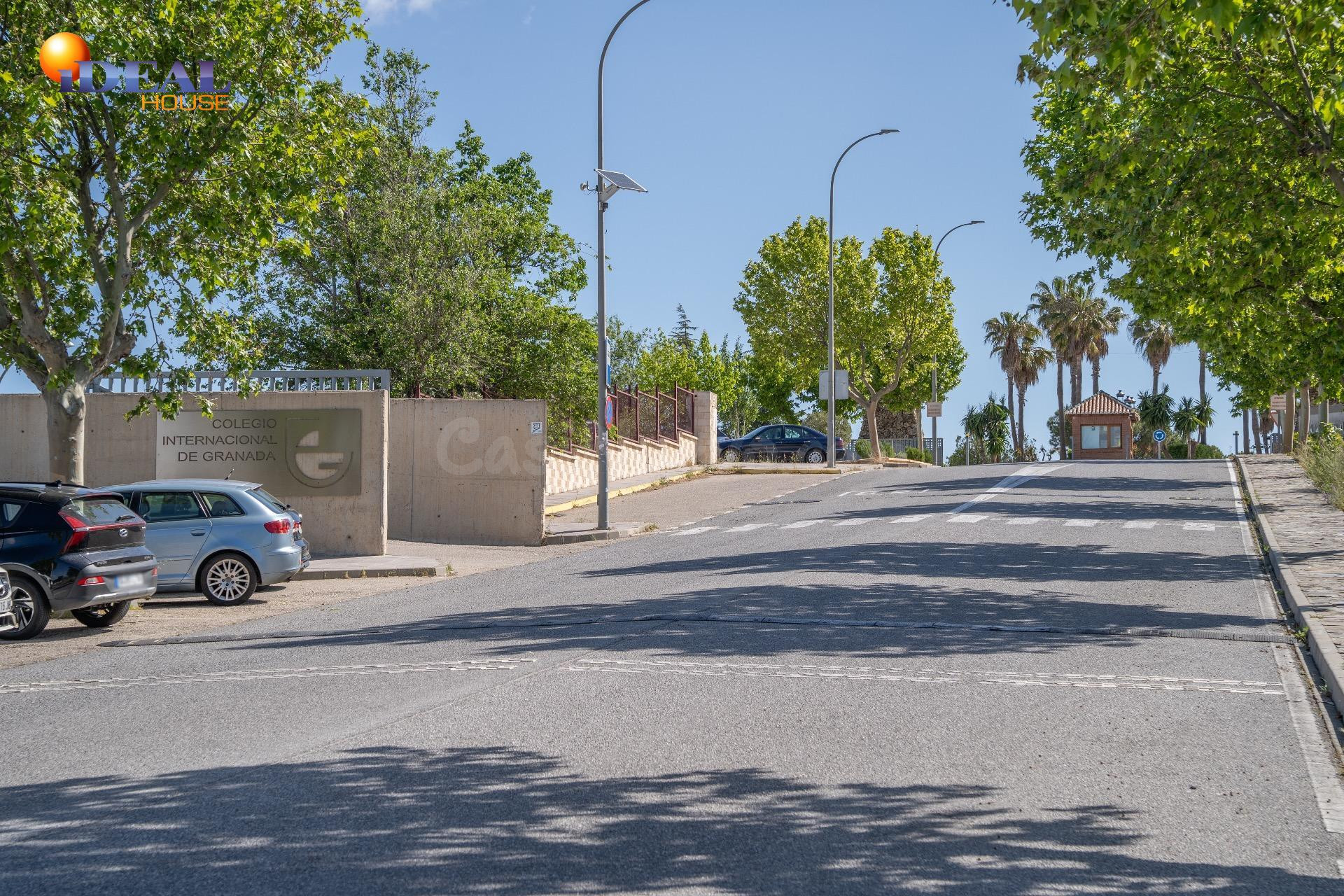 Oportunidad Única: Parcela en la Exclusiva Urbanización Caña