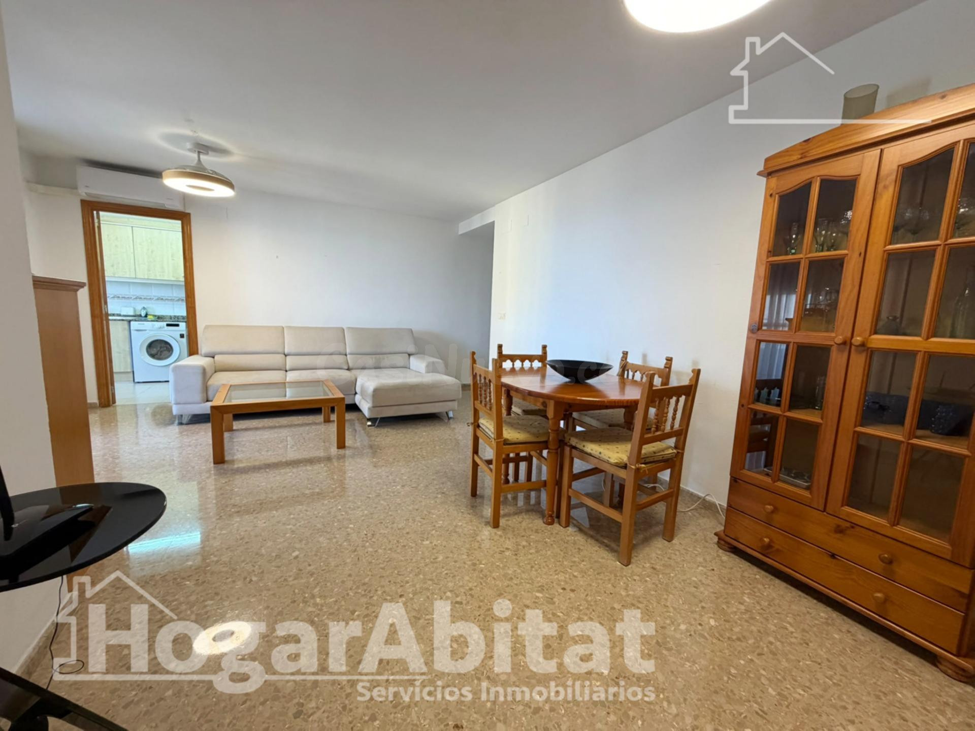 ¡CON TERRAZA Y PISCINA EN RESIDENCIAL CON VISTAS AL MAR! - foto 4