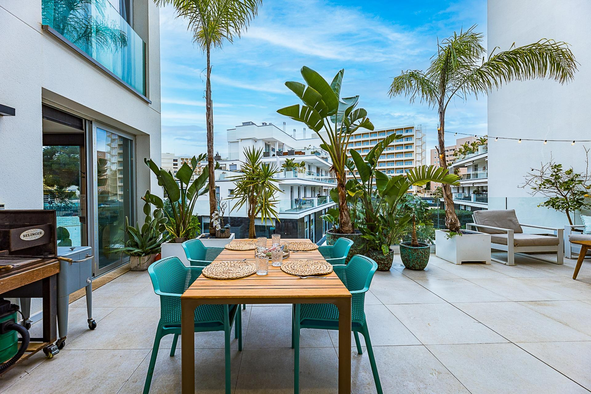 Apartamento reformado de 4 habitaciones en Palmanova - foto 3