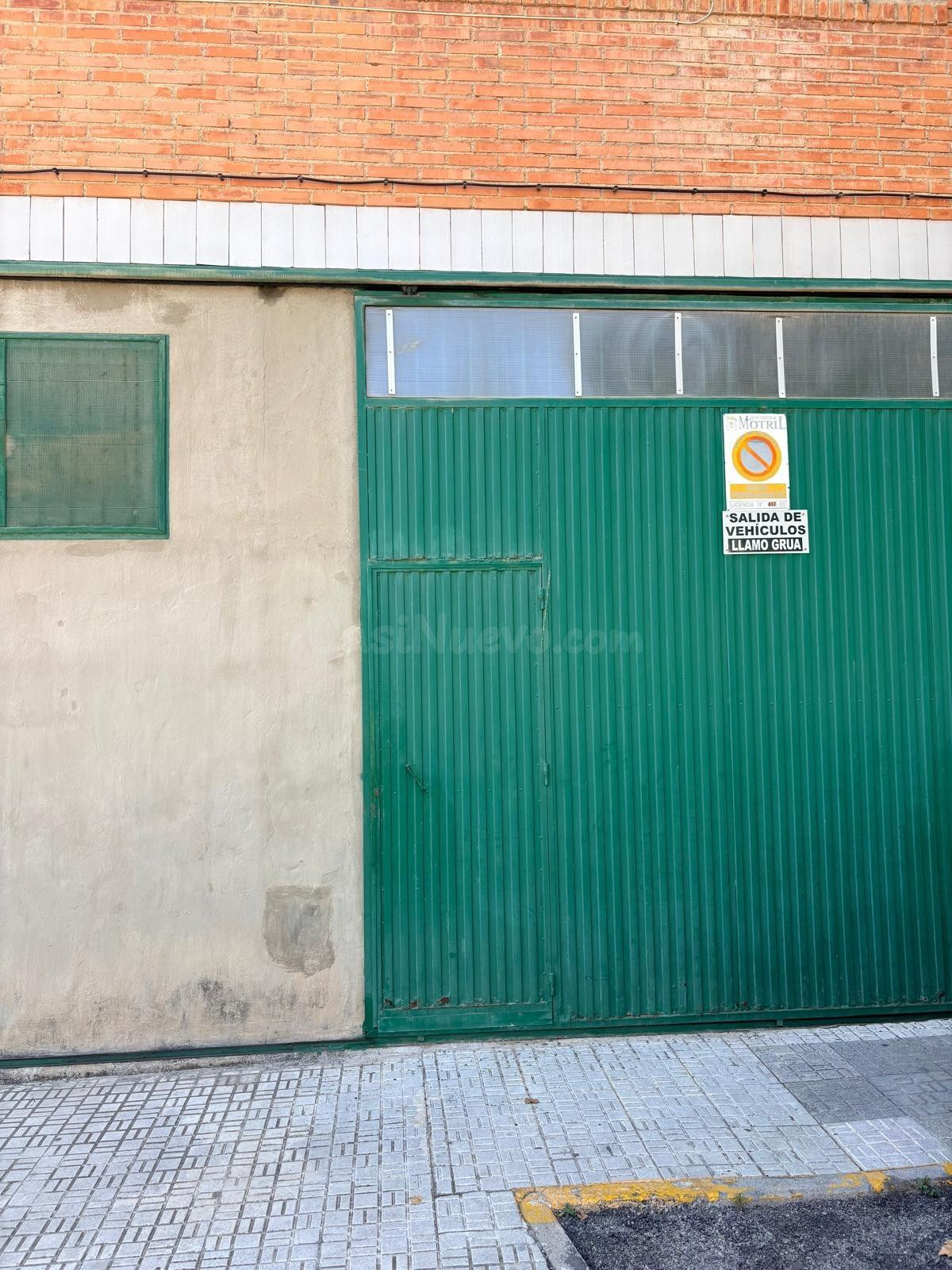 ¡Gran oportunidad en ubicación estratégica! Local versátil i - foto 2