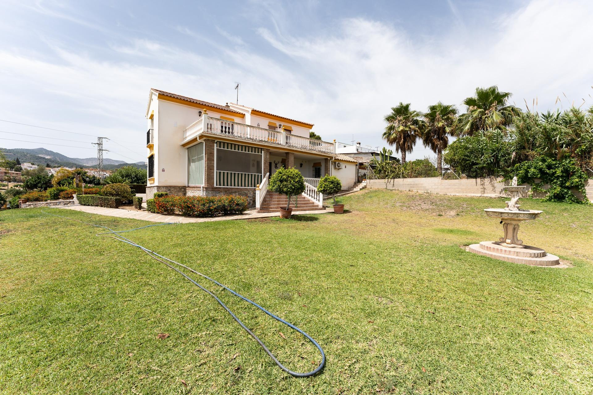 Chalet Impecable de 160 metros Utiles en Finca Rústica en Al