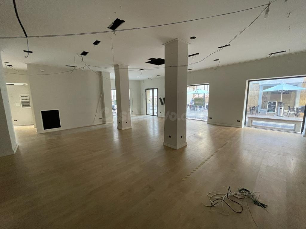 CENTRO GANDIA - LOCAL COMERCIAL - SE ALQUILA
