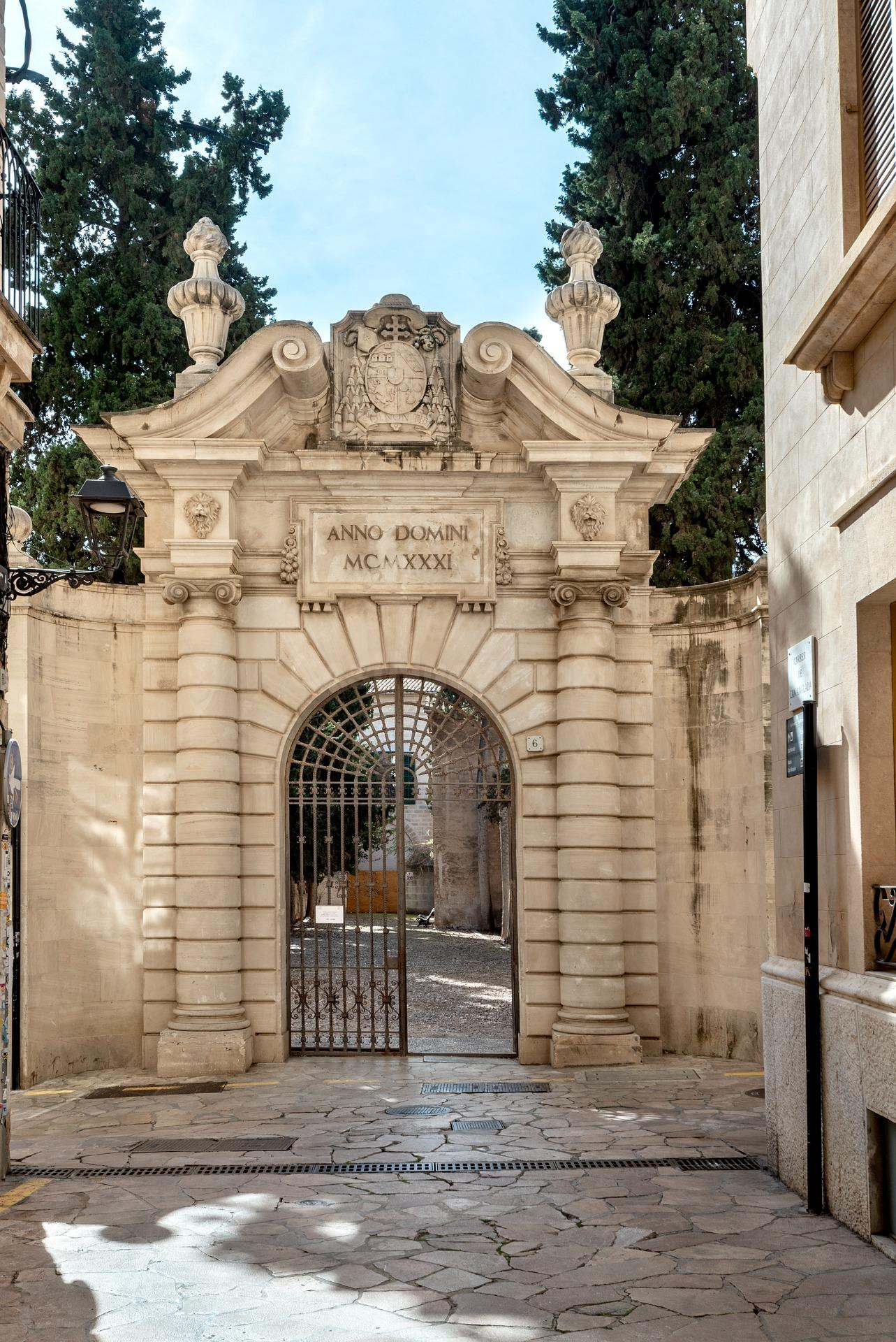 Edificio de 10 viviendas en venta en el casco antiguo de Pal - foto 2