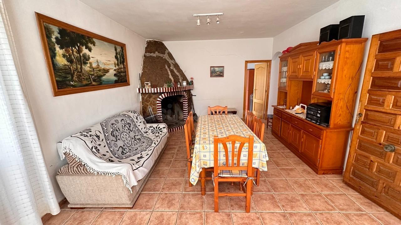 Se vende casa con terreno y vistas increíbles en Benicolet - foto 3