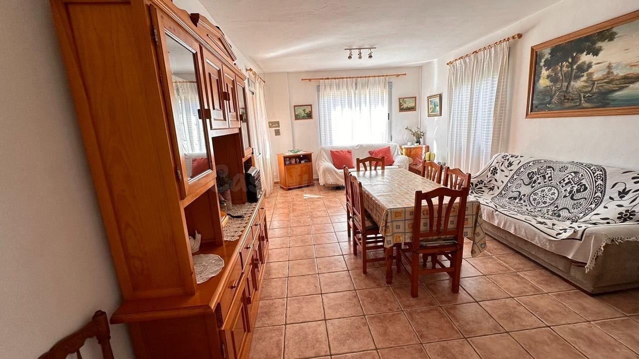 Se vende casa con terreno y vistas increíbles en Benicolet - foto 5