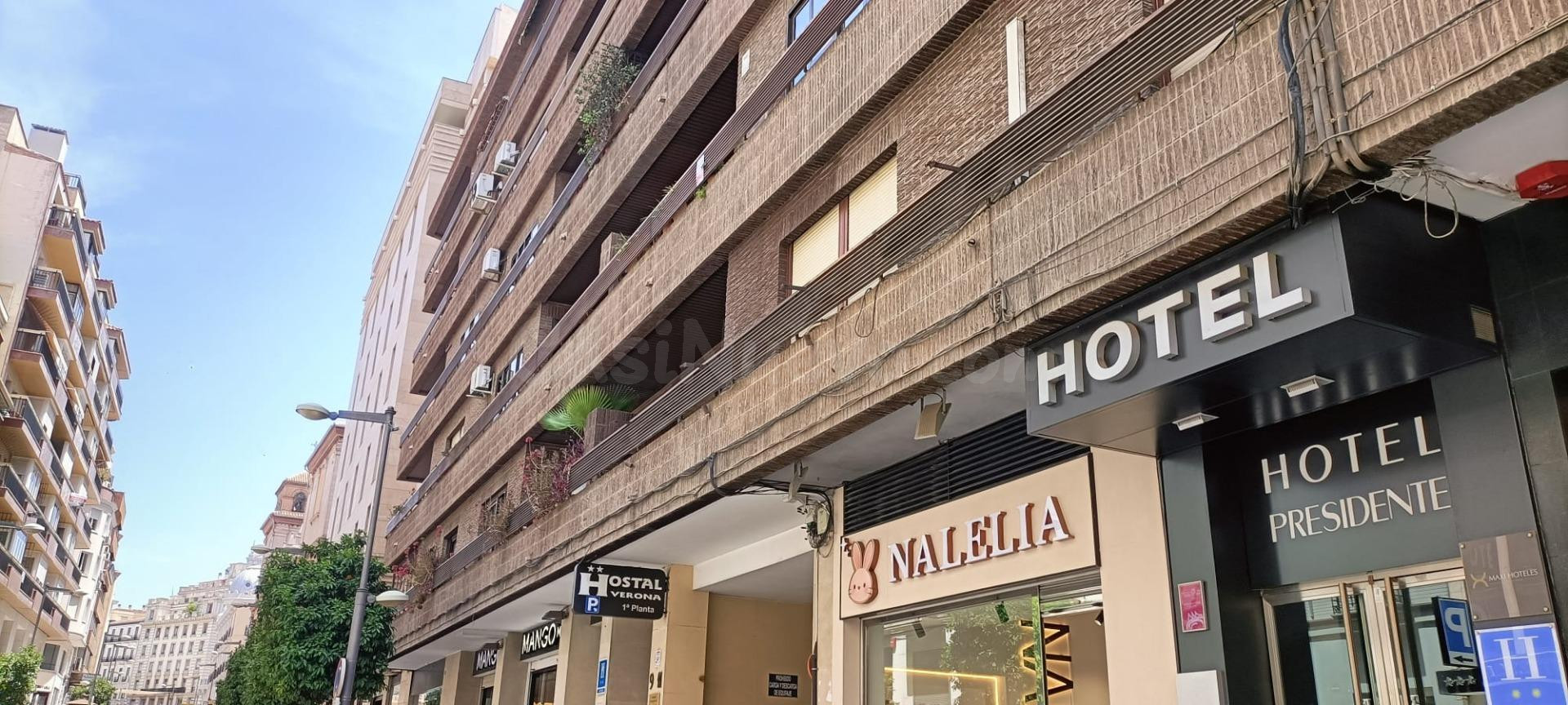 Oficina en pleno centro Recogidas con 5 despachos y sala de 