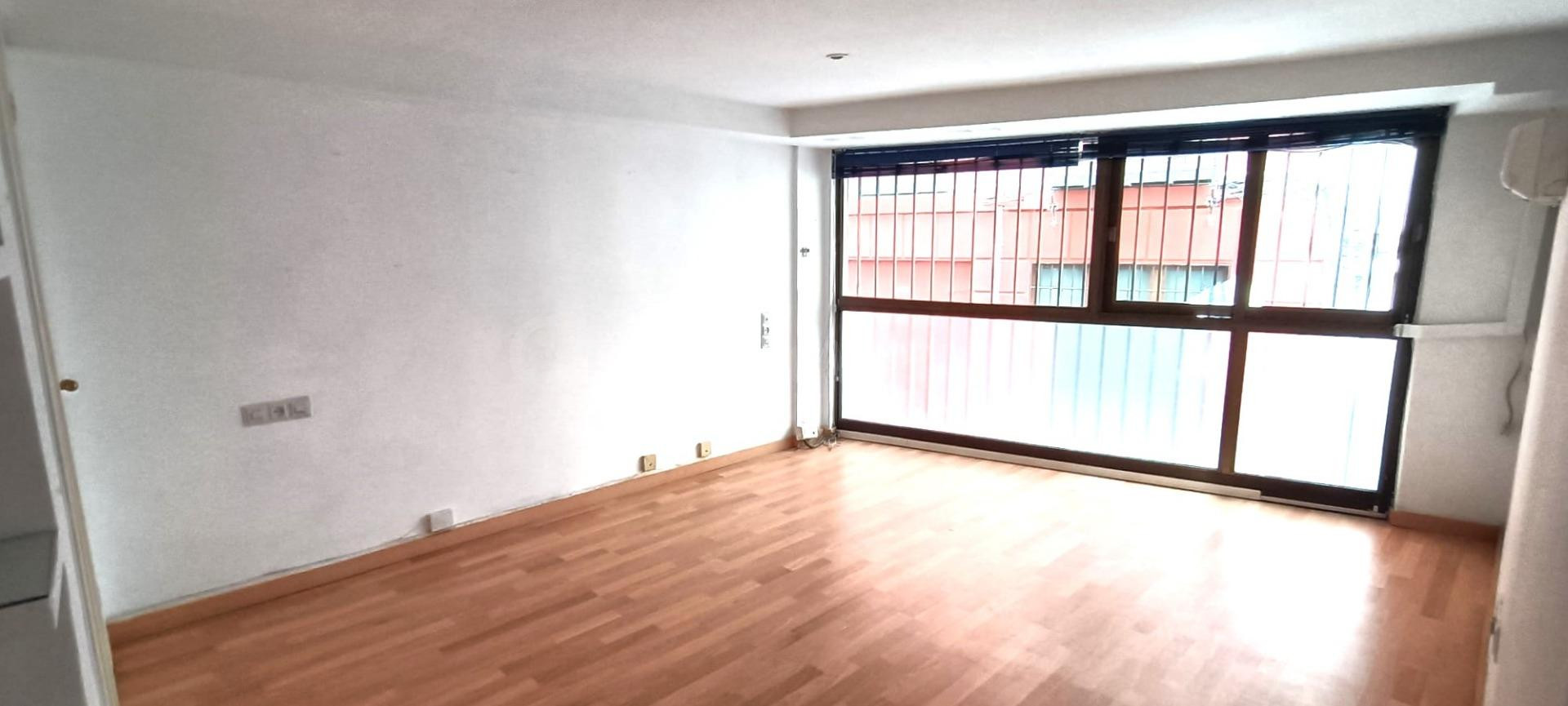 Oficina en pleno centro Recogidas con 5 despachos y sala de  - foto 5