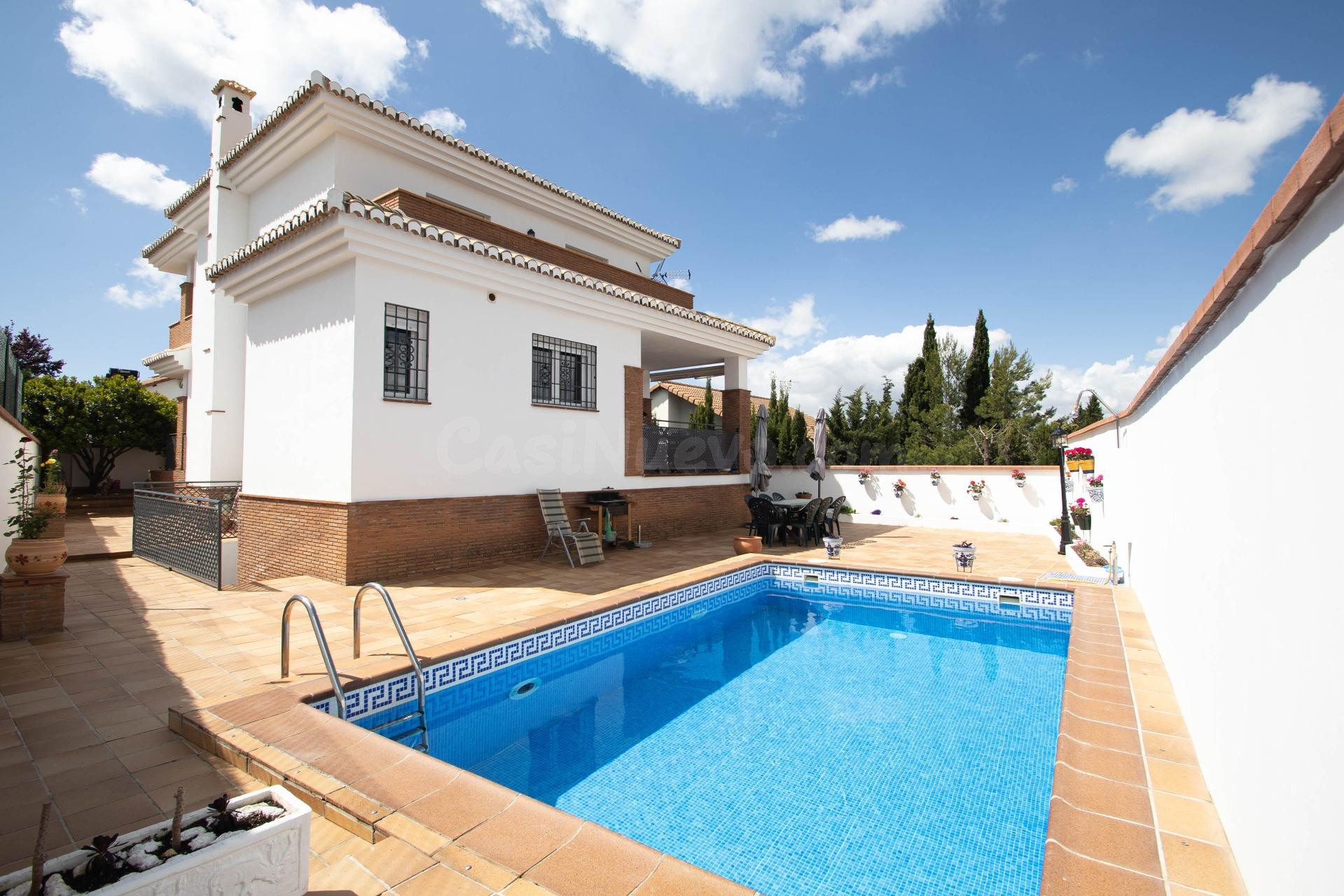 CHALET INDEPENDIENTE CON PISCINA - foto 3