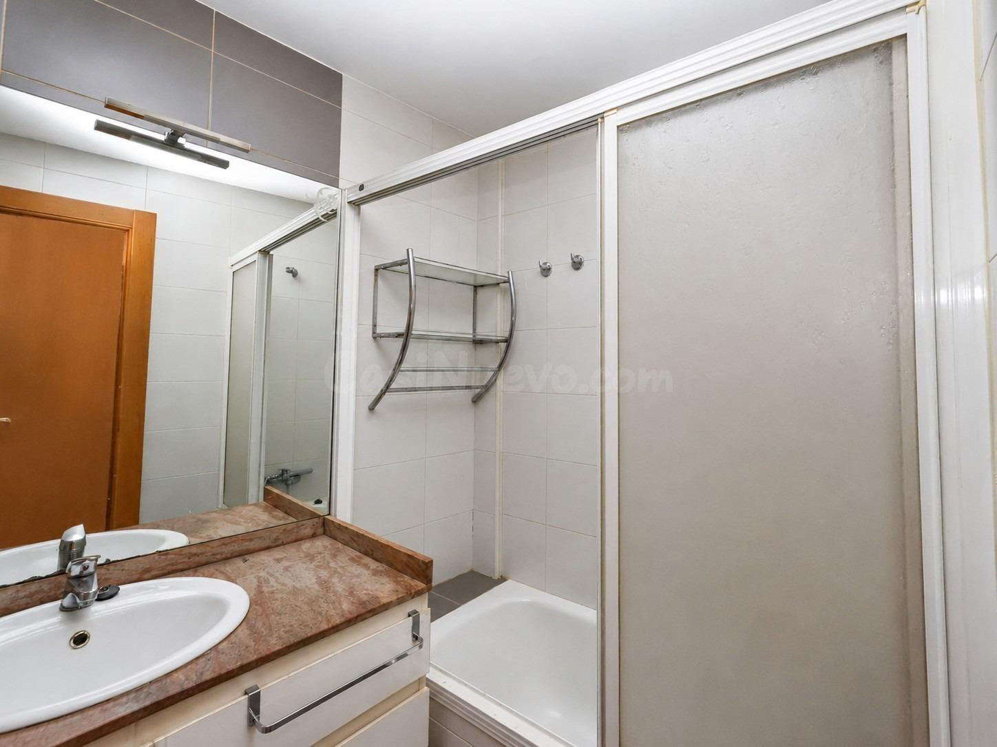 Venta de pisos en Cúllar Vega - foto 2