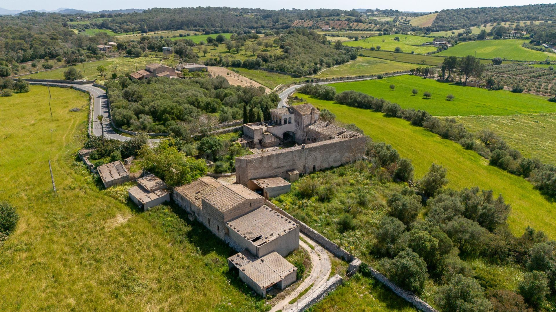 Posesión mallorquina en venta en Pina - foto 3