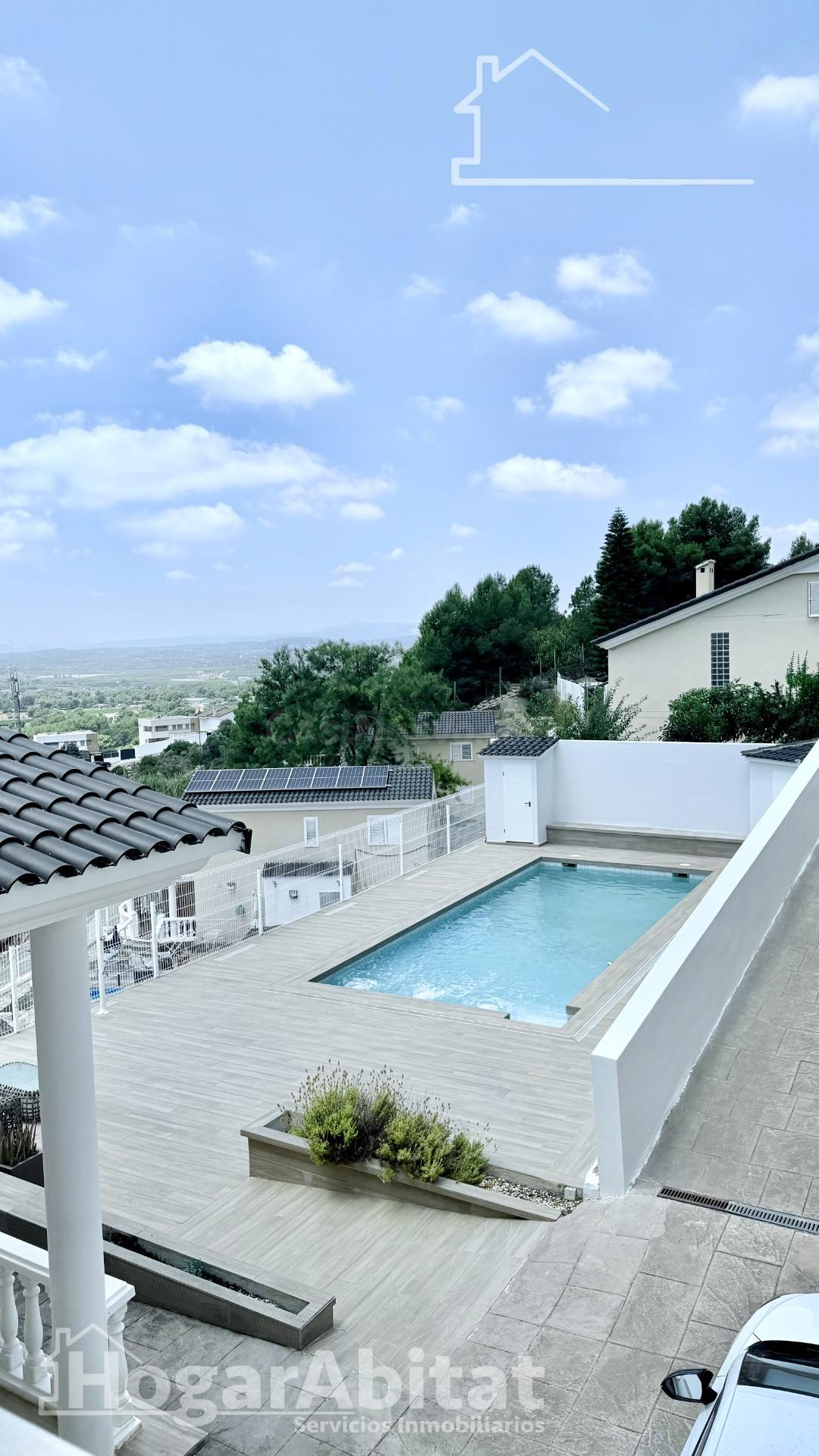 GRAN CHALET DE DOS PLANTAS CON PISCINA Y VISTAS DESPEJADAS - foto 3