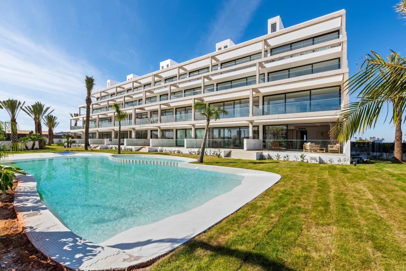 Ático de 2 dormitorios con solarium privado en Mar de Crista