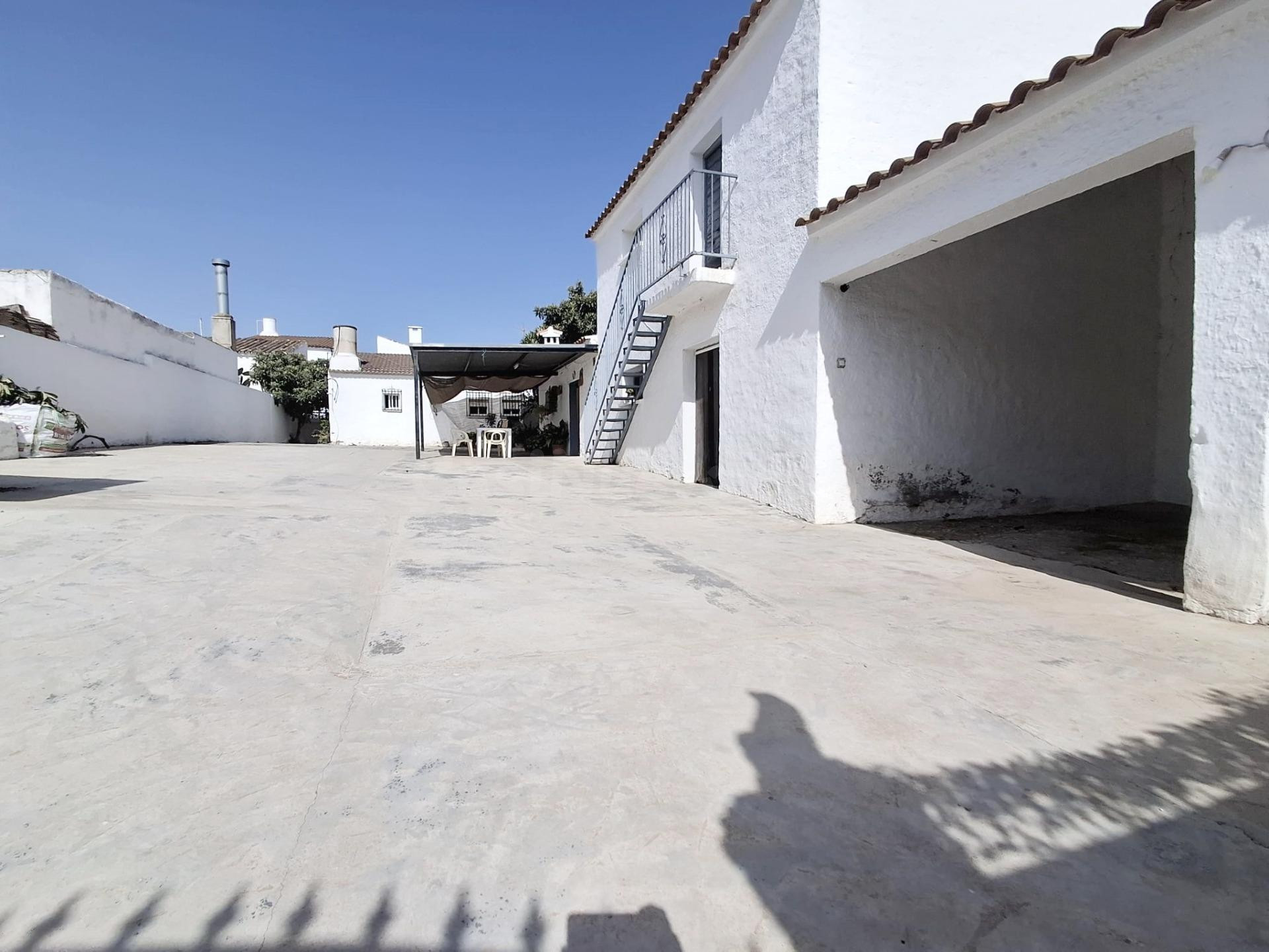 Casa independiente de 520m2 de parcela en Cerralba - foto 2
