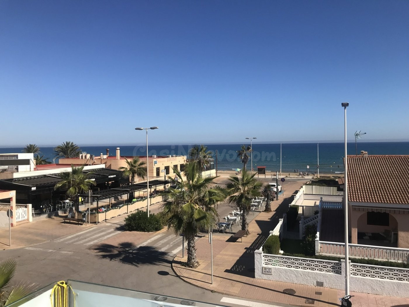 A 60 m DE LA PLAYA Y CON VISTAS AL MAR!!! - foto 2