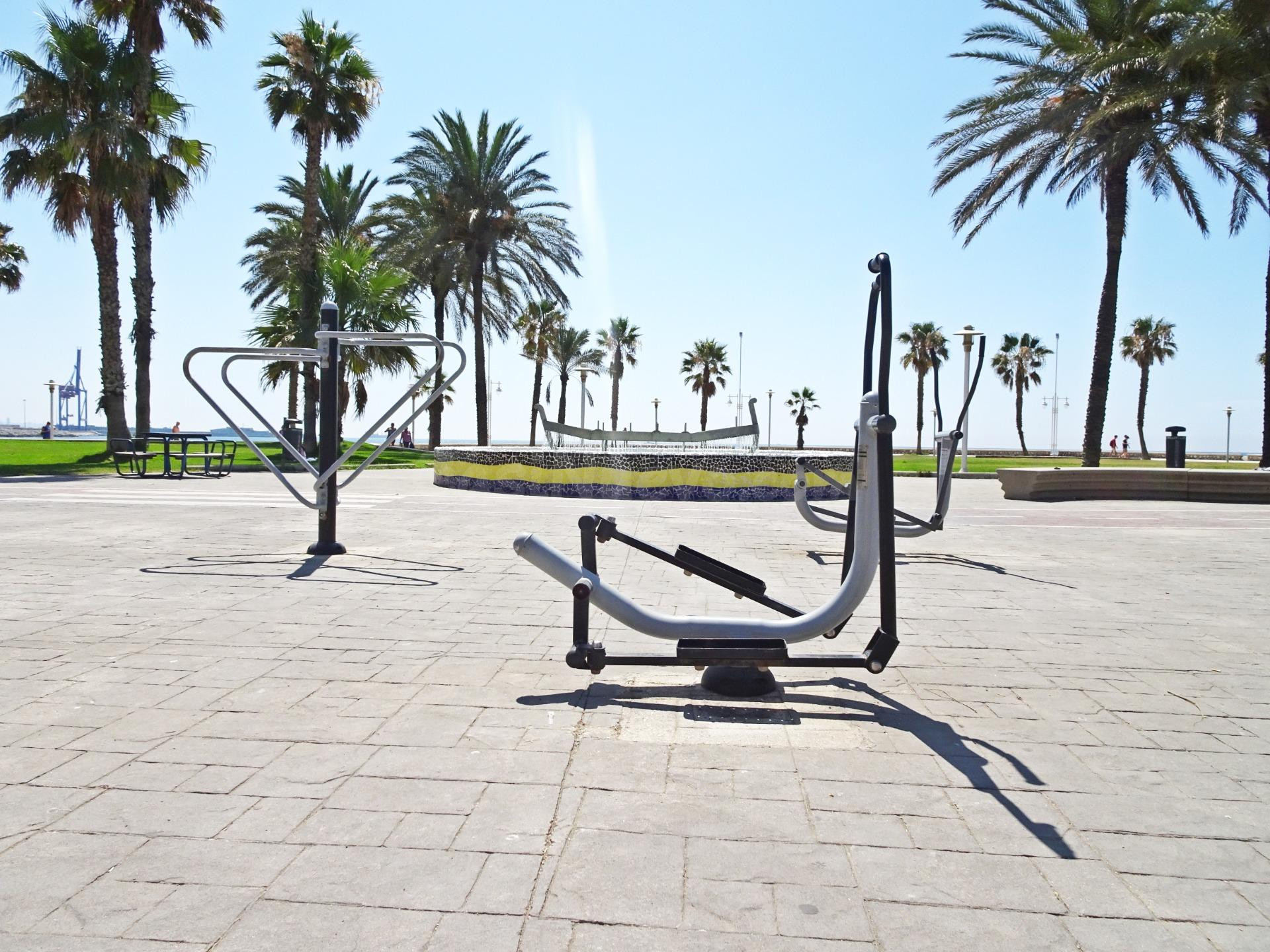 Piso con terraza a 500 metros de la playa en Huelin - foto 4