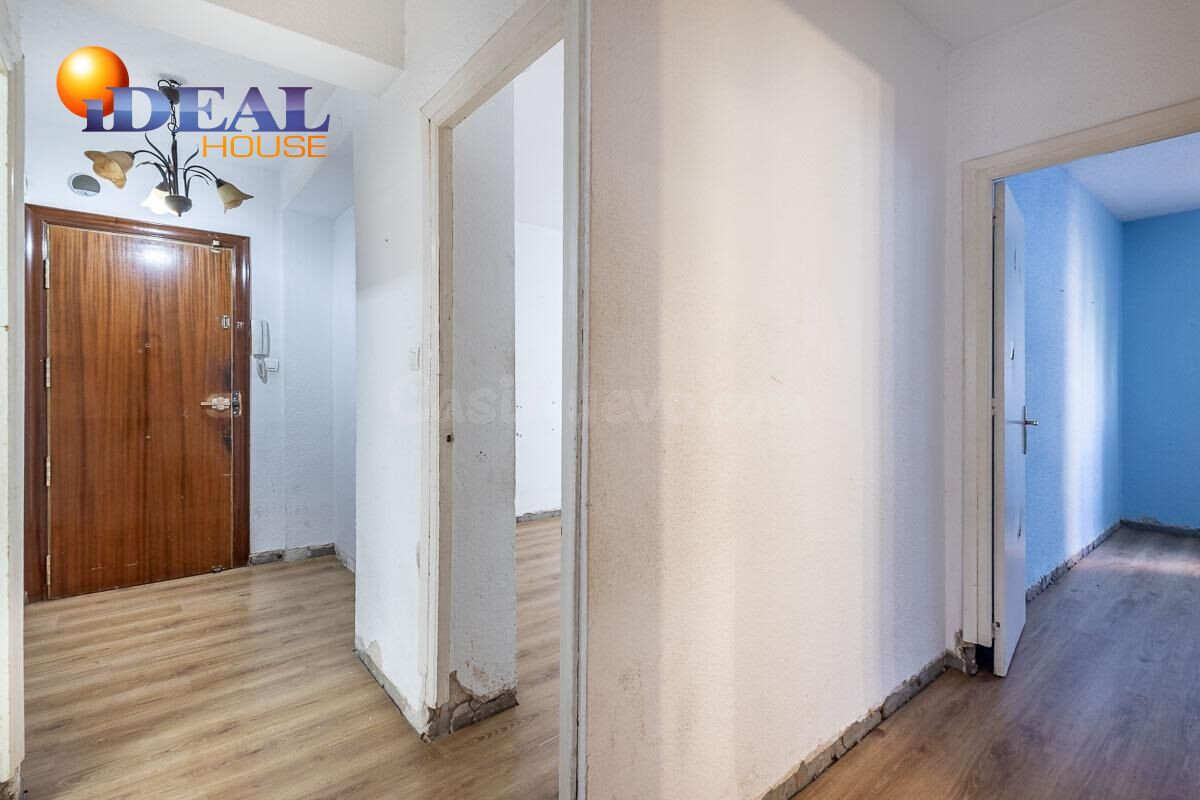 Piso de 3 dormitorios con terraza en plena zona Fontiveros - foto 3