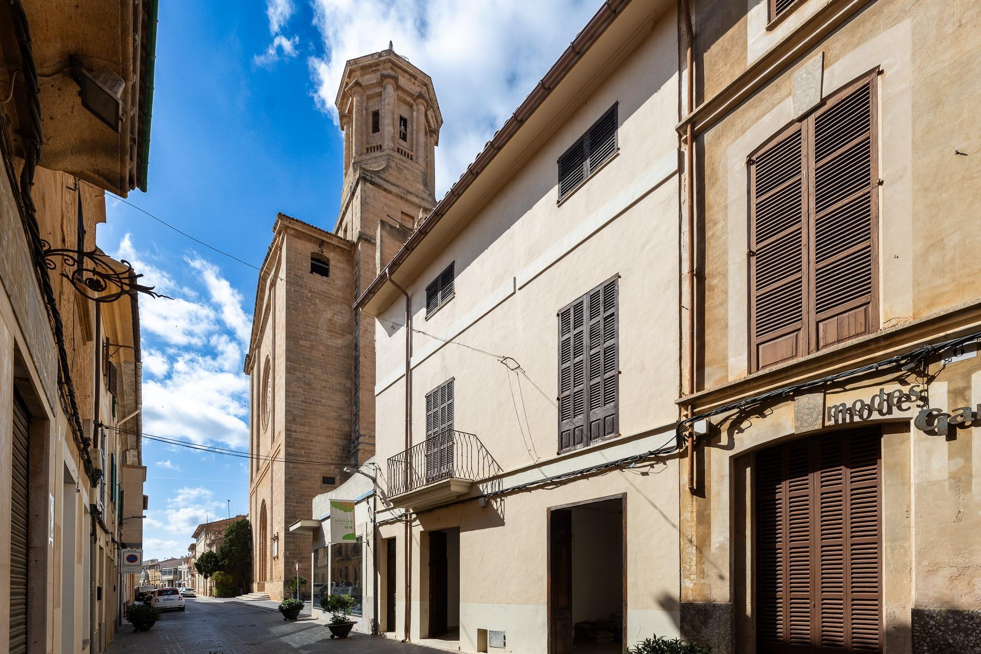 Edificio en venta en la zona de Llucmajor