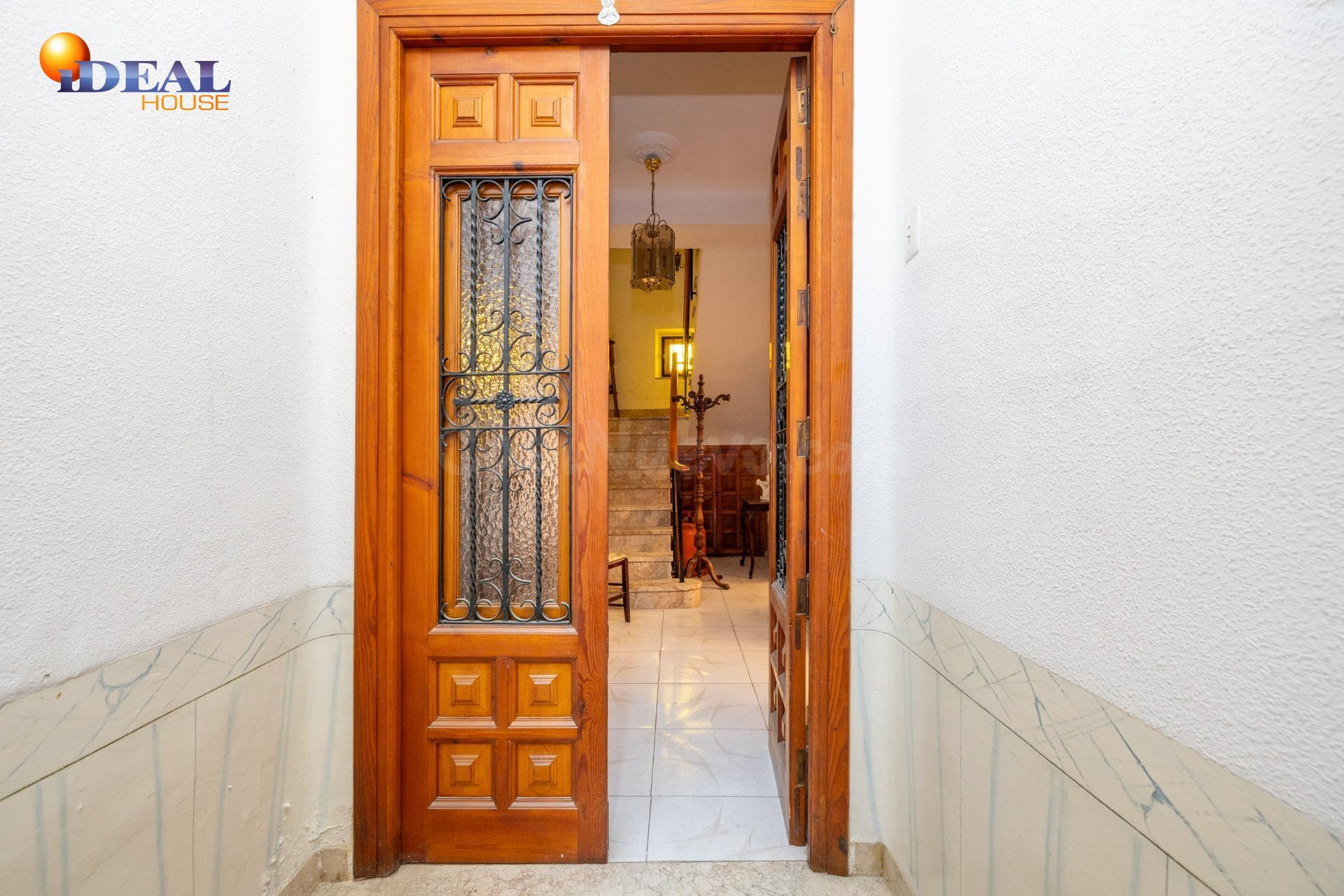 Casa en el centro de Santa Fé (Granada) - foto 2