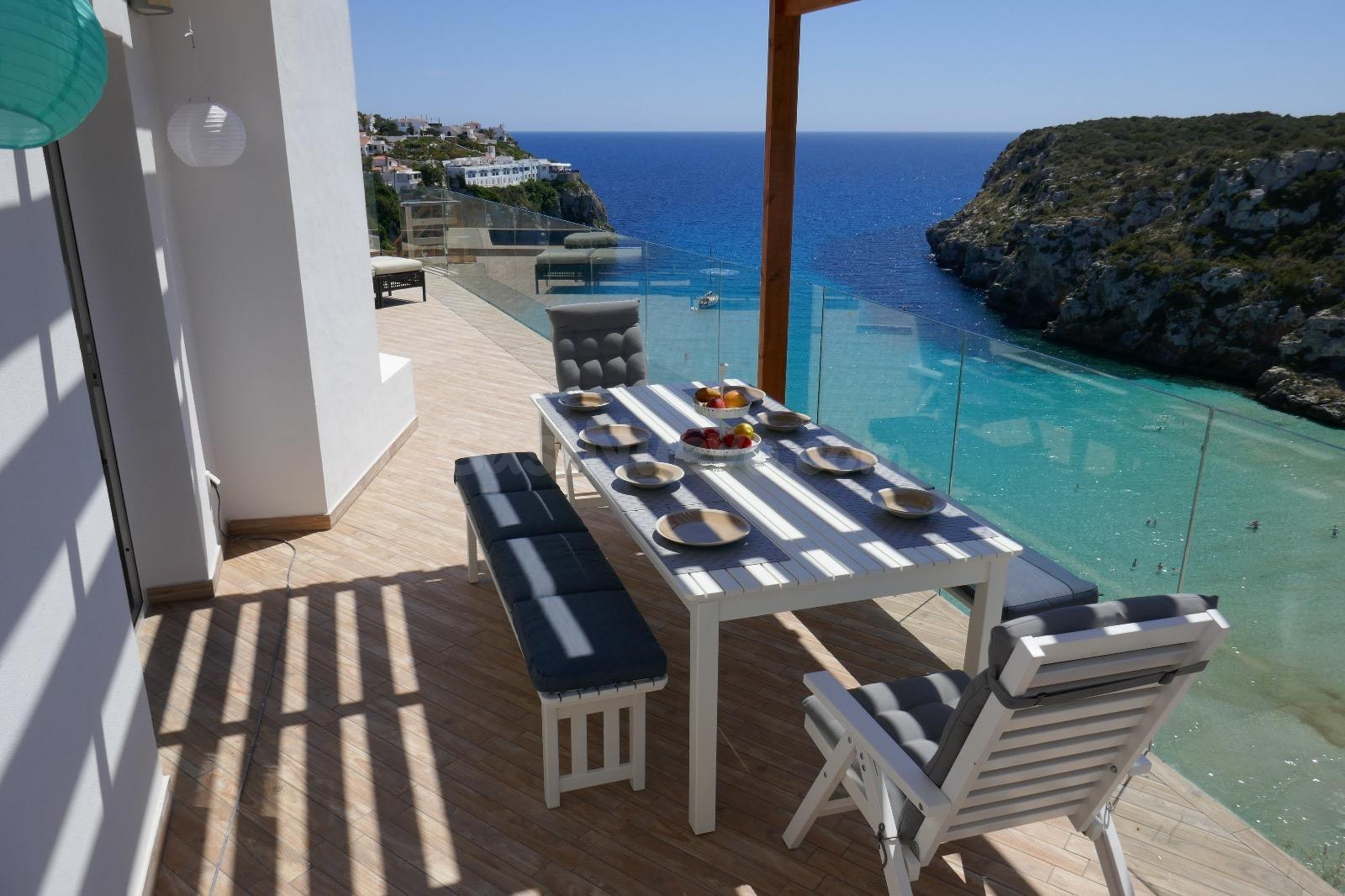 Exclusivo Adosado en Primera Línea de Playa en Cala En Porte