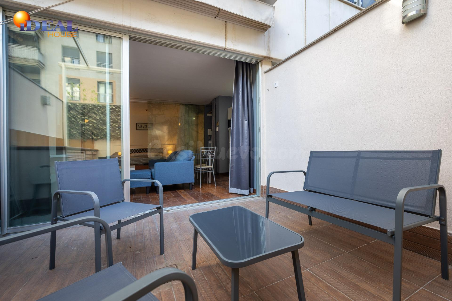 Apartamento tipo loft con garaje incluido y piscina en zona  - foto 2
