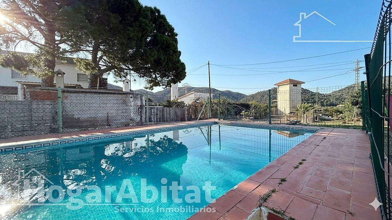 ¡VISTAS A LAS MONTAÑAS! CHALET CON PISCINA PRIVADA, TERRAZA, - foto 2