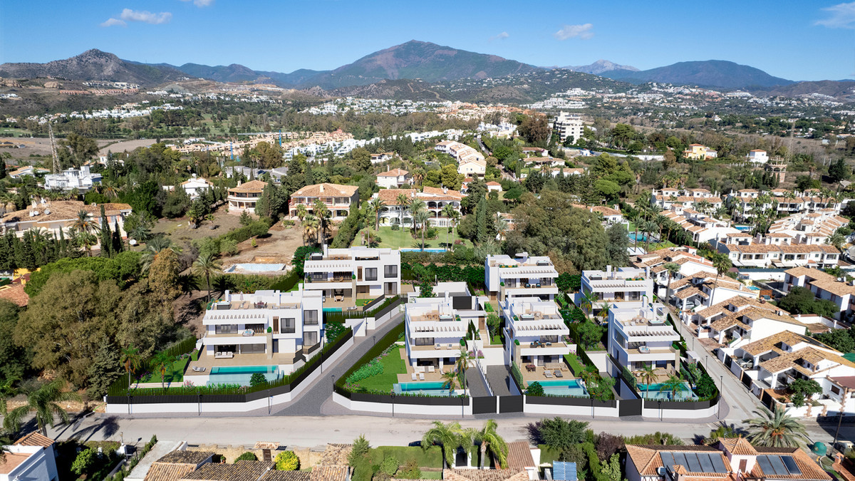 Chalet 3 habitaciones 245m² en venta - Estepona - foto 2