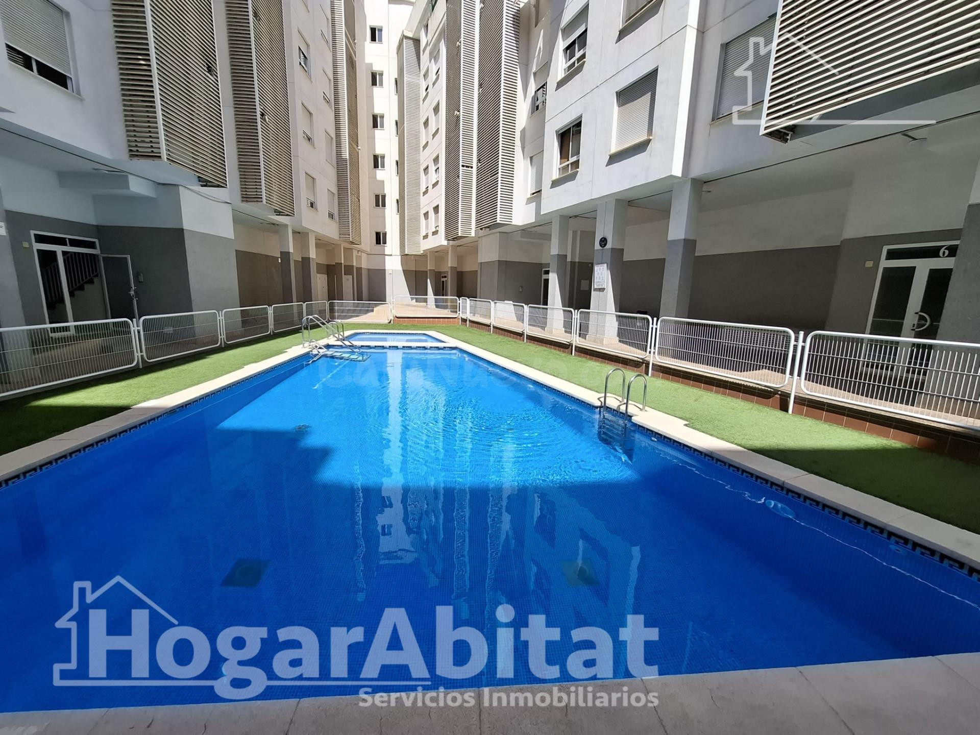 AMPLIO Y EXTERIOR CON PISCINA, GARAJE Y TRASTERO - foto 2