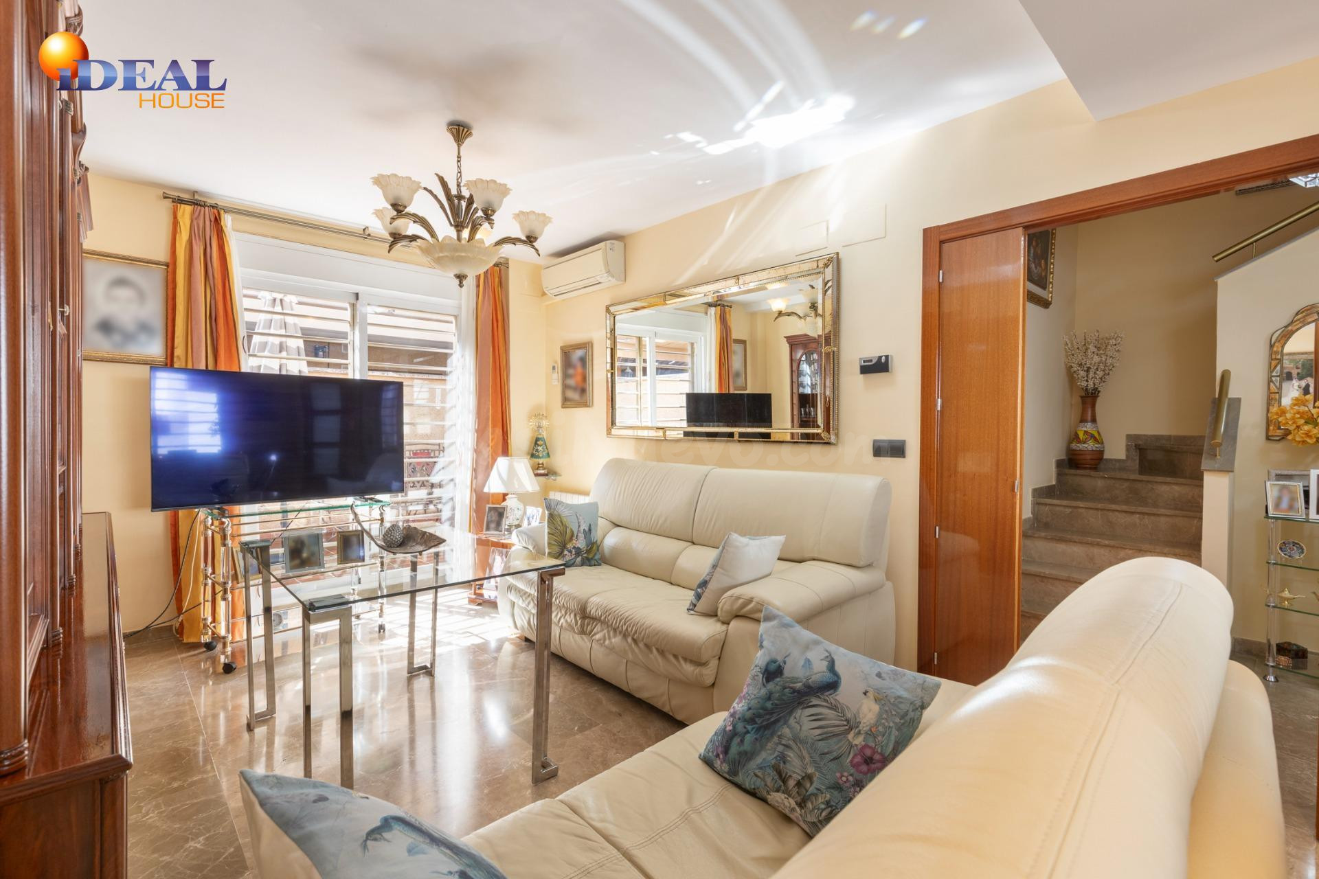 ¡EXCLUSIVA VIVIENDA UNIFAMILIAR CON PATIO PRIVADO EN ARMILLA - foto 3