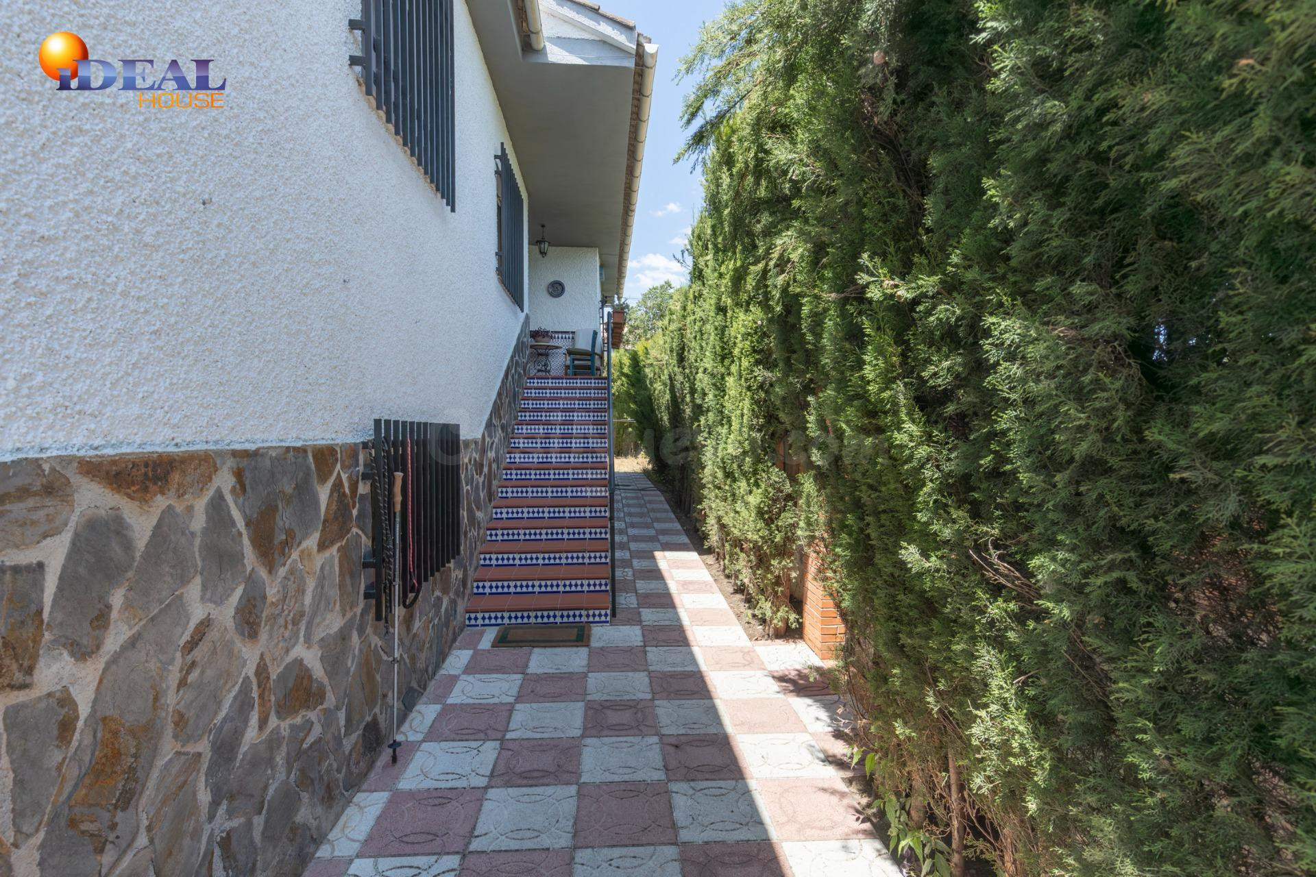 Chalet independiente en venta en Urbanización Los Cerezos - foto 5