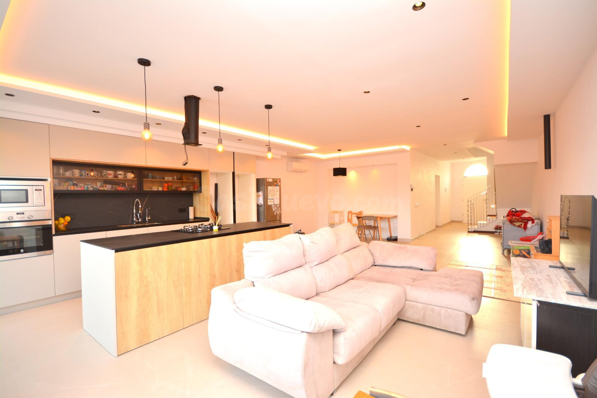 Se vende chalet unifamiliar con piscina privada, en Biniali