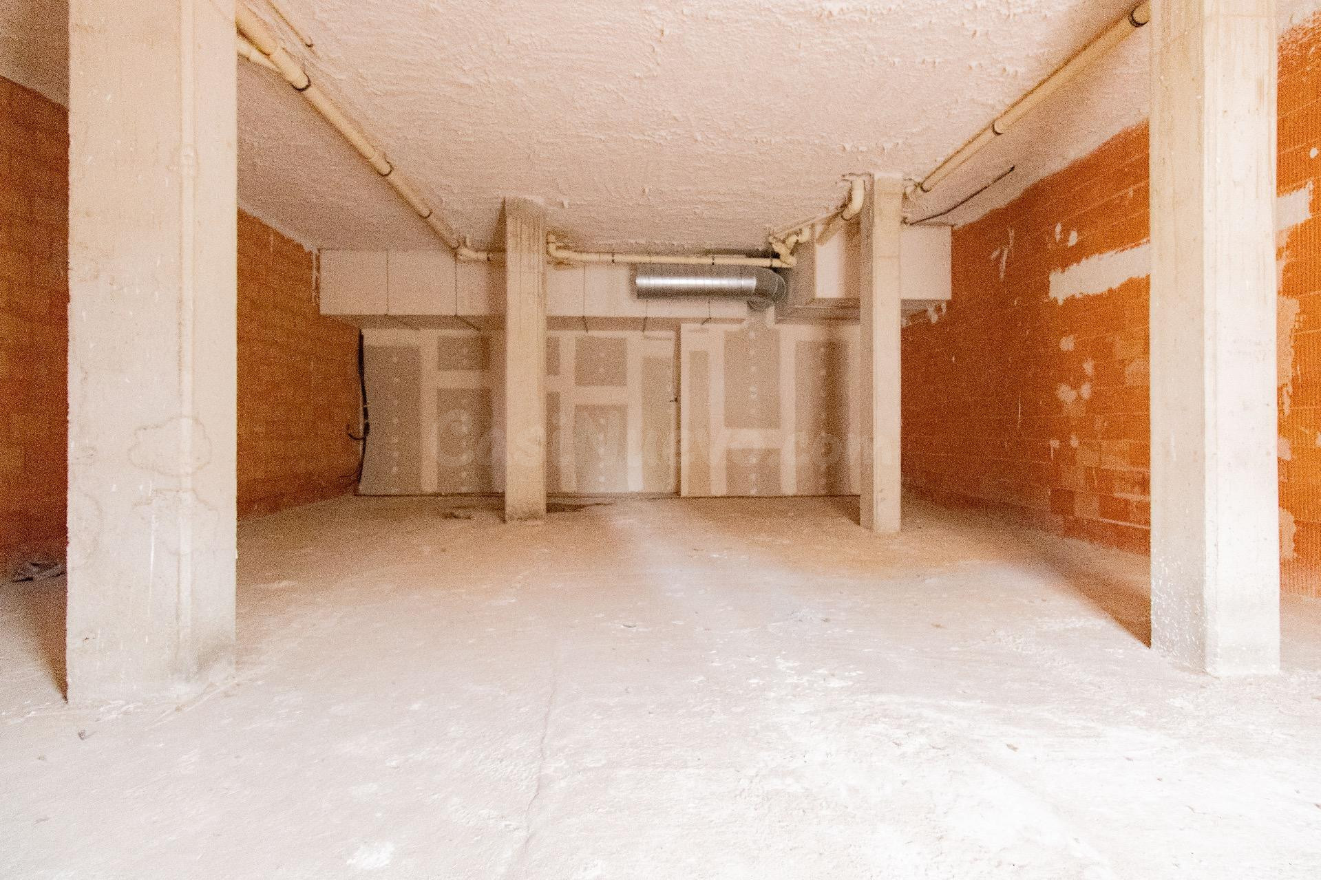 EN VENTA LOCAL COMERCIAL EN PUERTO DE SAGUNTO - foto 2