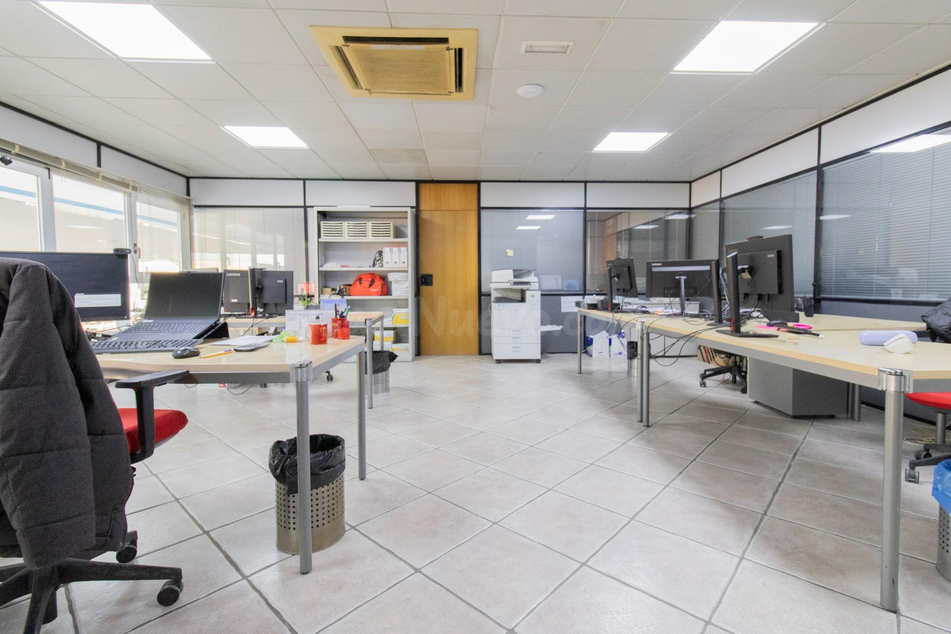 ALQUILER DE OFICINA EN MUSEROS! - foto 2
