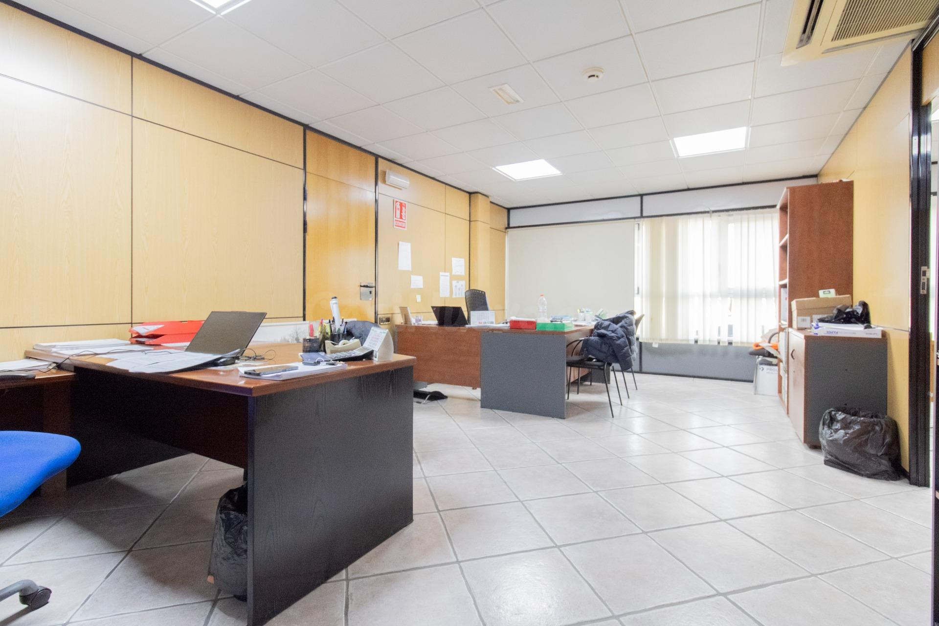 ALQUILER DE OFICINA EN MUSEROS! - foto 2