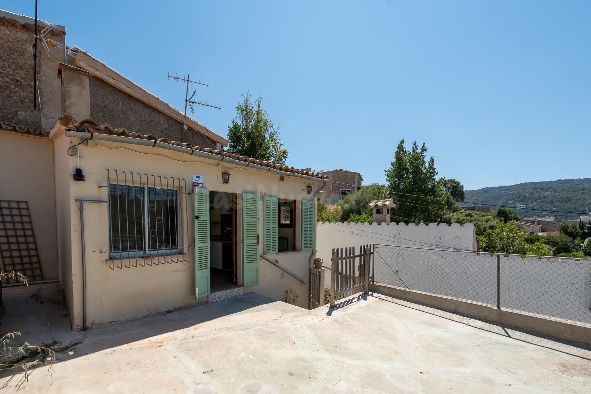 Chalet pareado en venta en Puigpunyent - foto 2