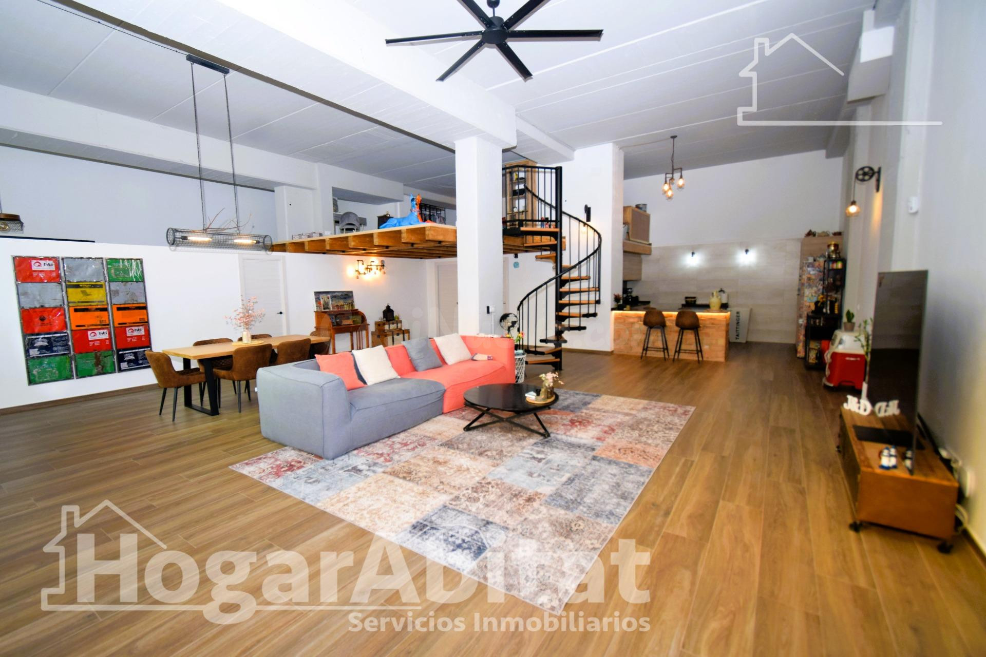 ¡OPORTUNIDAD! ESTUDIO TIPO LOFT REFORMADO Y MUY AMPLIO