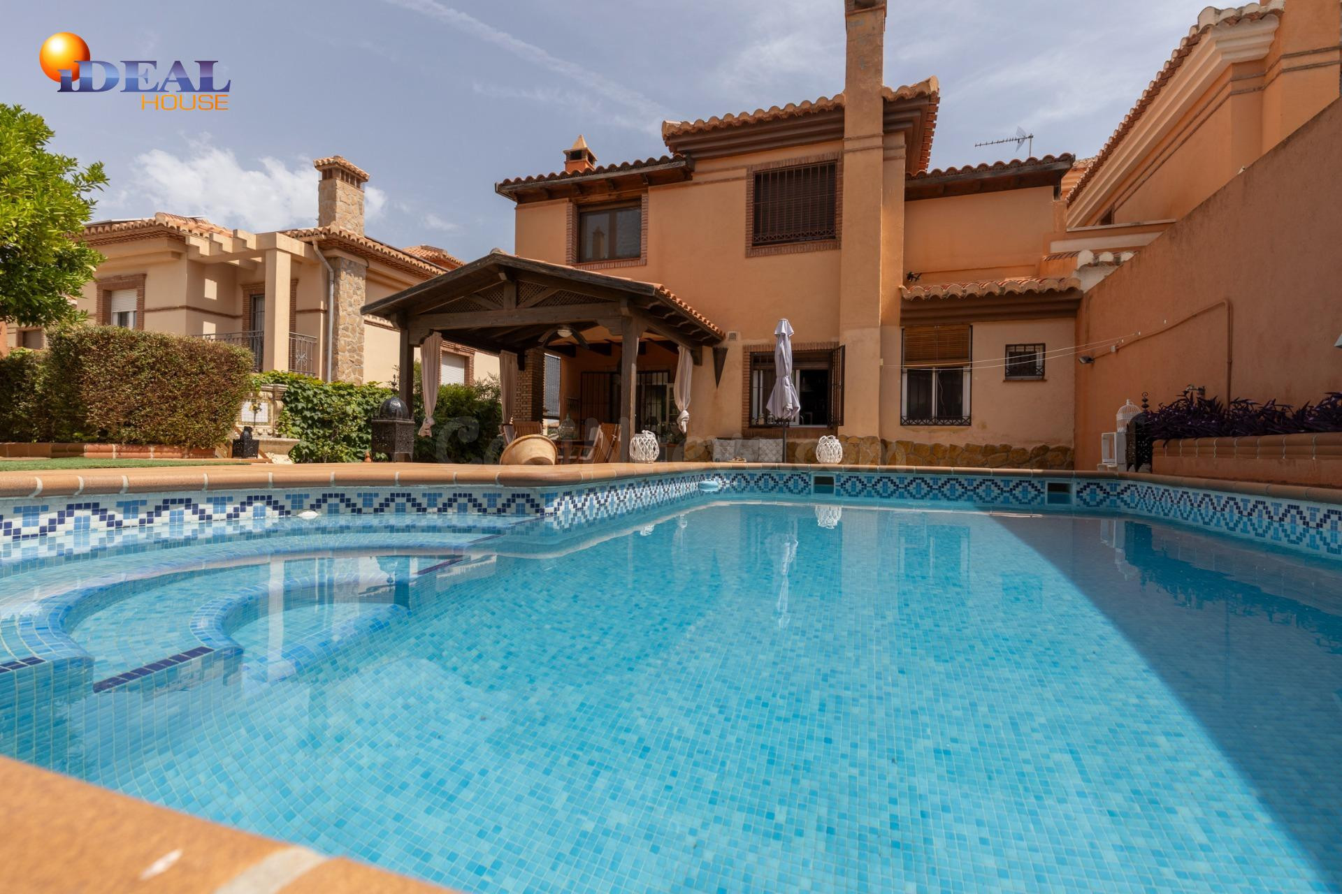 Exclusiva vivienda premium en La Zubia