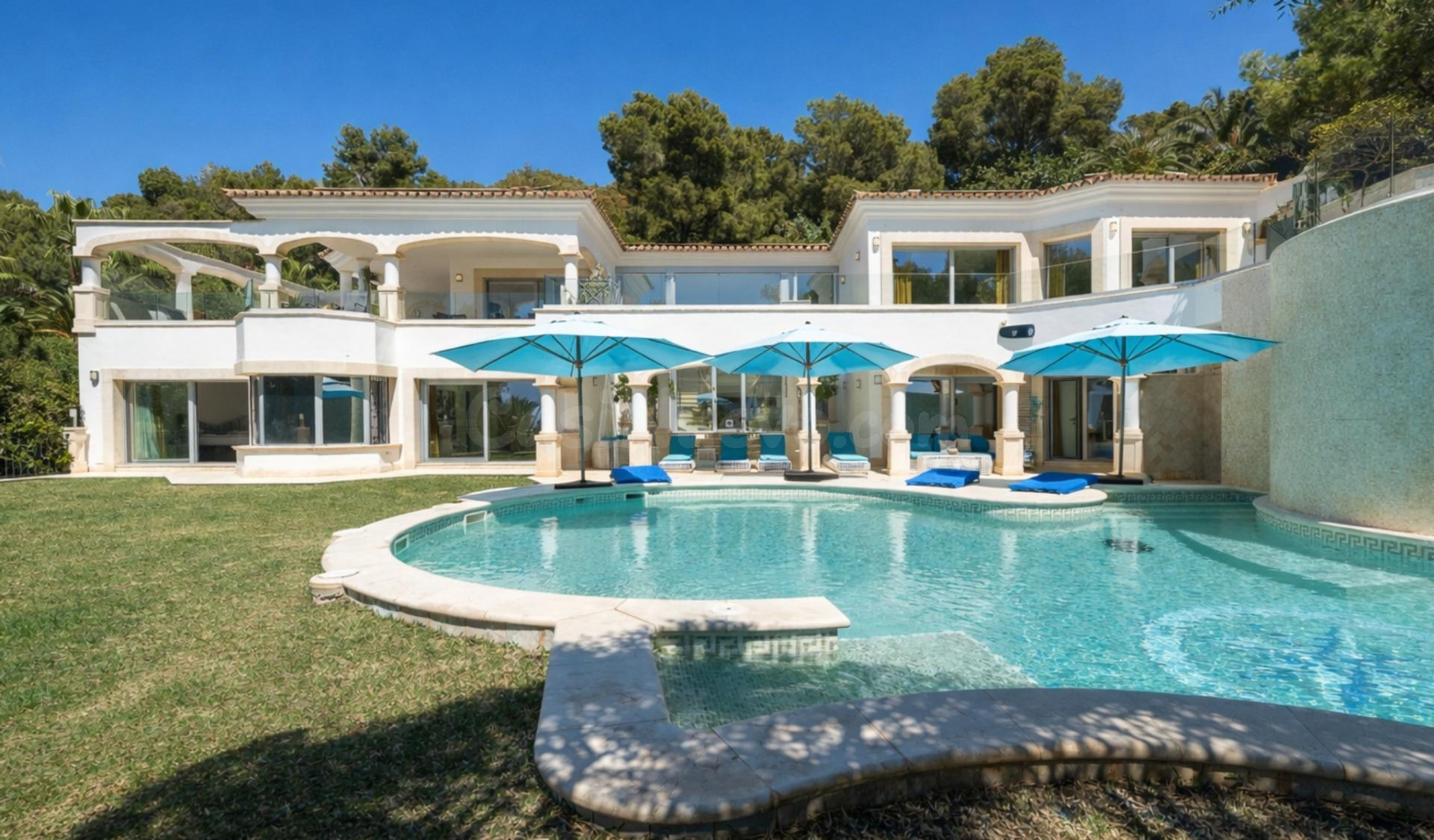 Villa de lujo extraordinaria en primera línea de mar con vis - foto 2