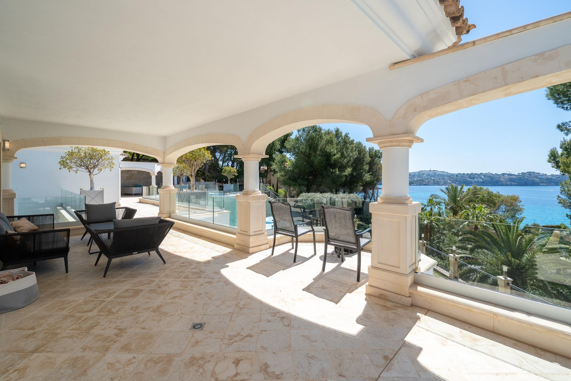 Villa de lujo extraordinaria en primera línea de mar con vis - foto 5