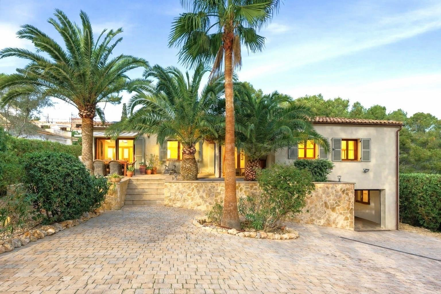 Villa reformada con estilo mediterráneo en una de las zonas 