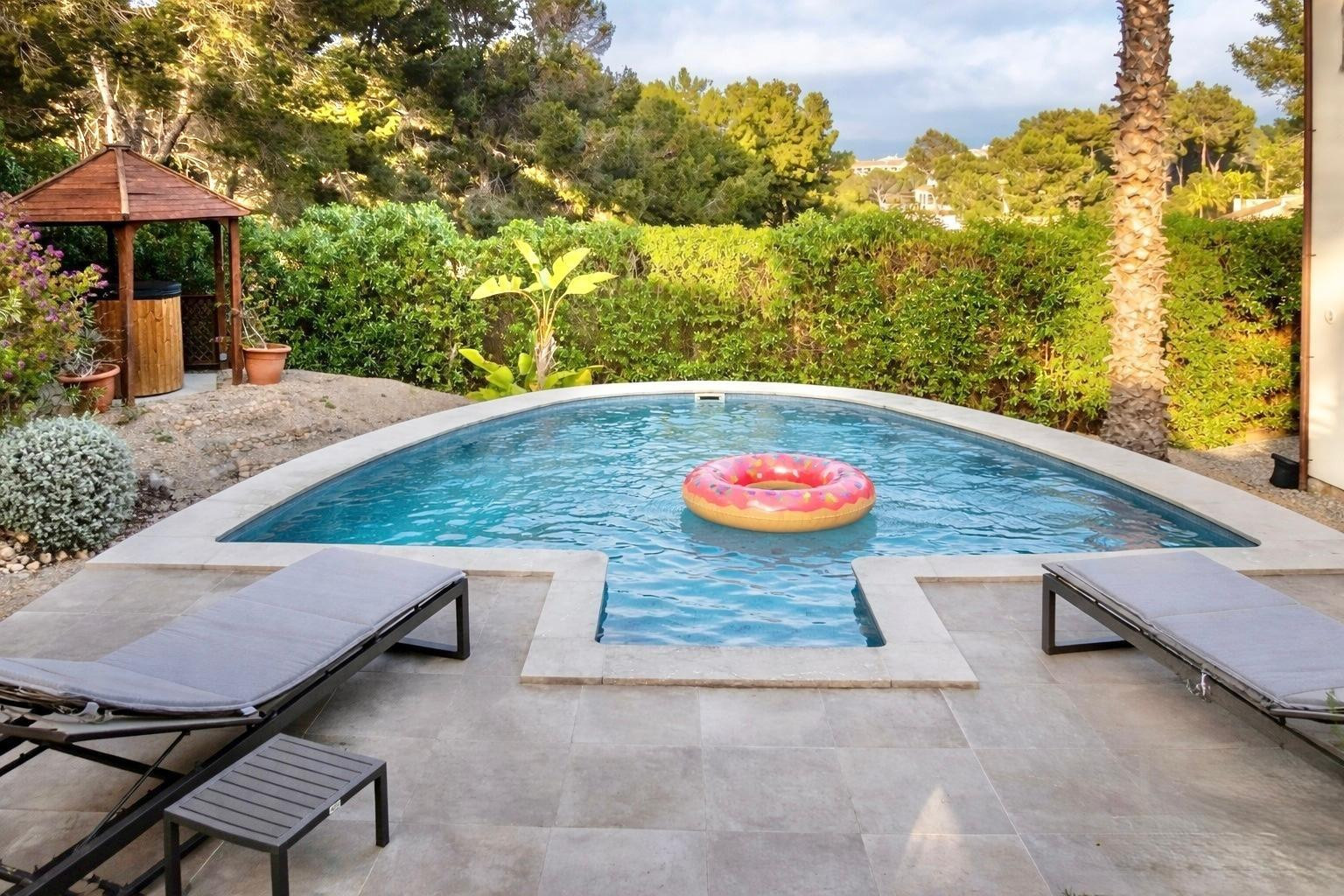 Villa reformada con estilo mediterráneo en una de las zonas  - foto 2