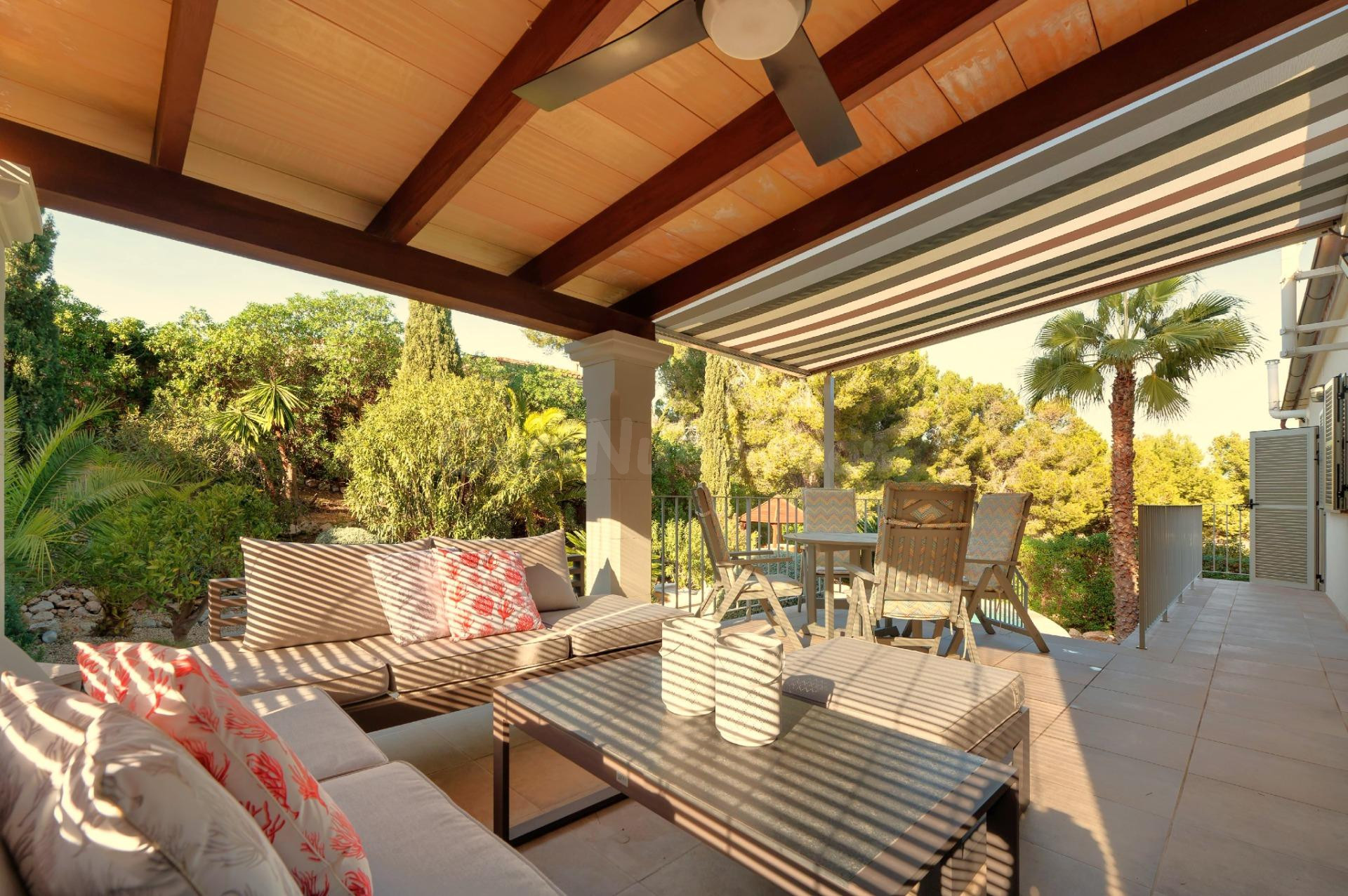 Villa reformada con estilo mediterráneo en una de las zonas  - foto 3