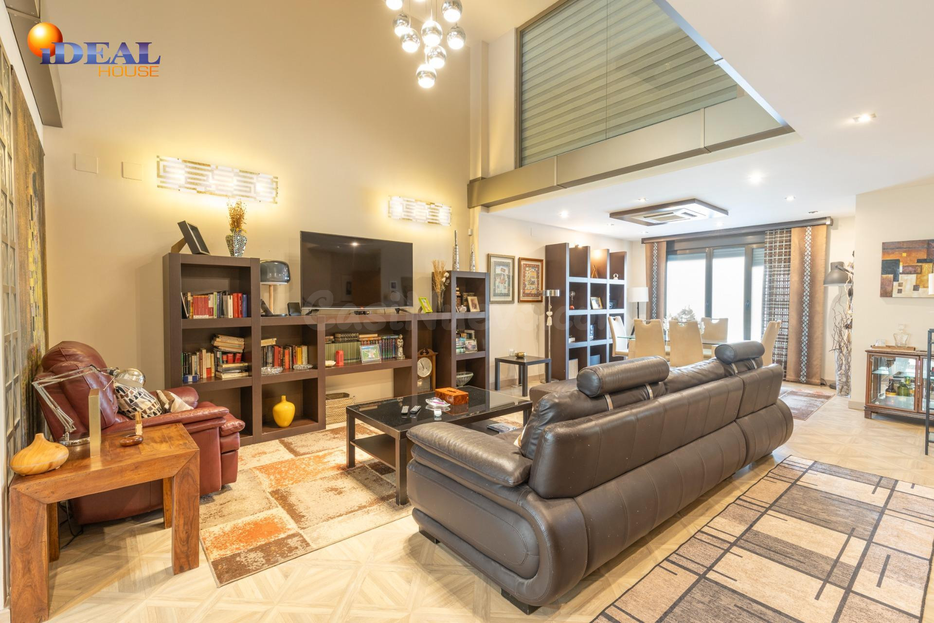Exclusivo dúplex tipo loft de 225 m2 con apartamento indepen - foto 4