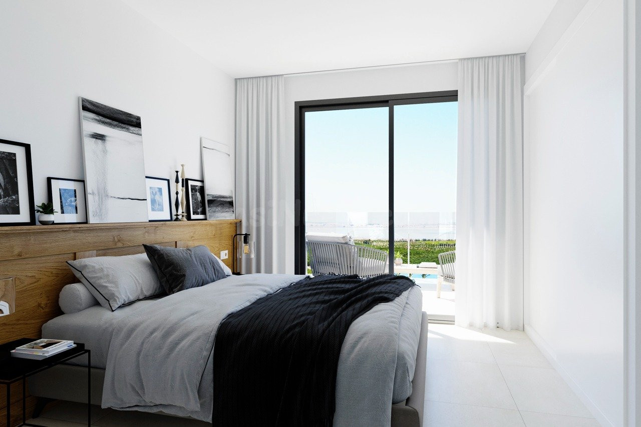 Bungalow de 2 dormitorios con solarium privado en Los balcon - foto 5