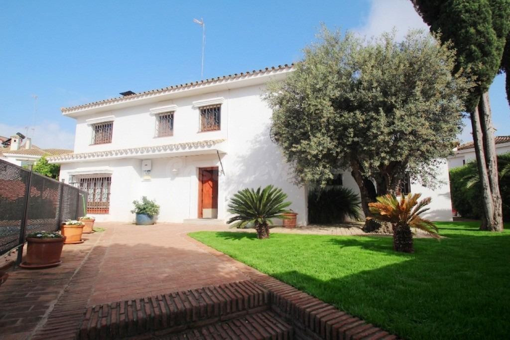 CHALET CON PISCINA EN EL ALTILLO - foto 4